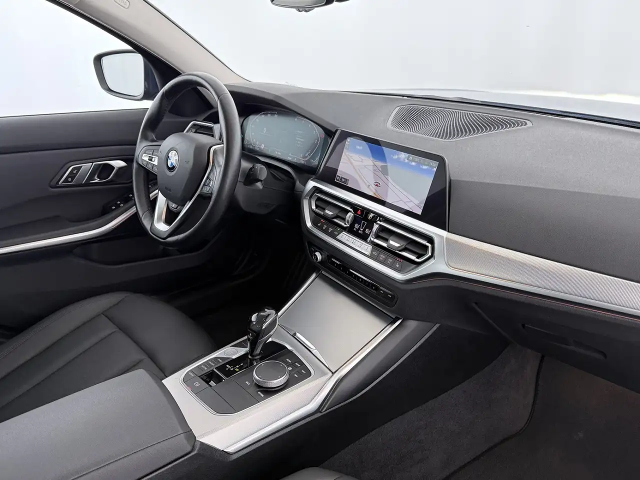 BMW 318 d Limousine Advantage Aut LED AHK LEDER NAVI, миниатюра 14