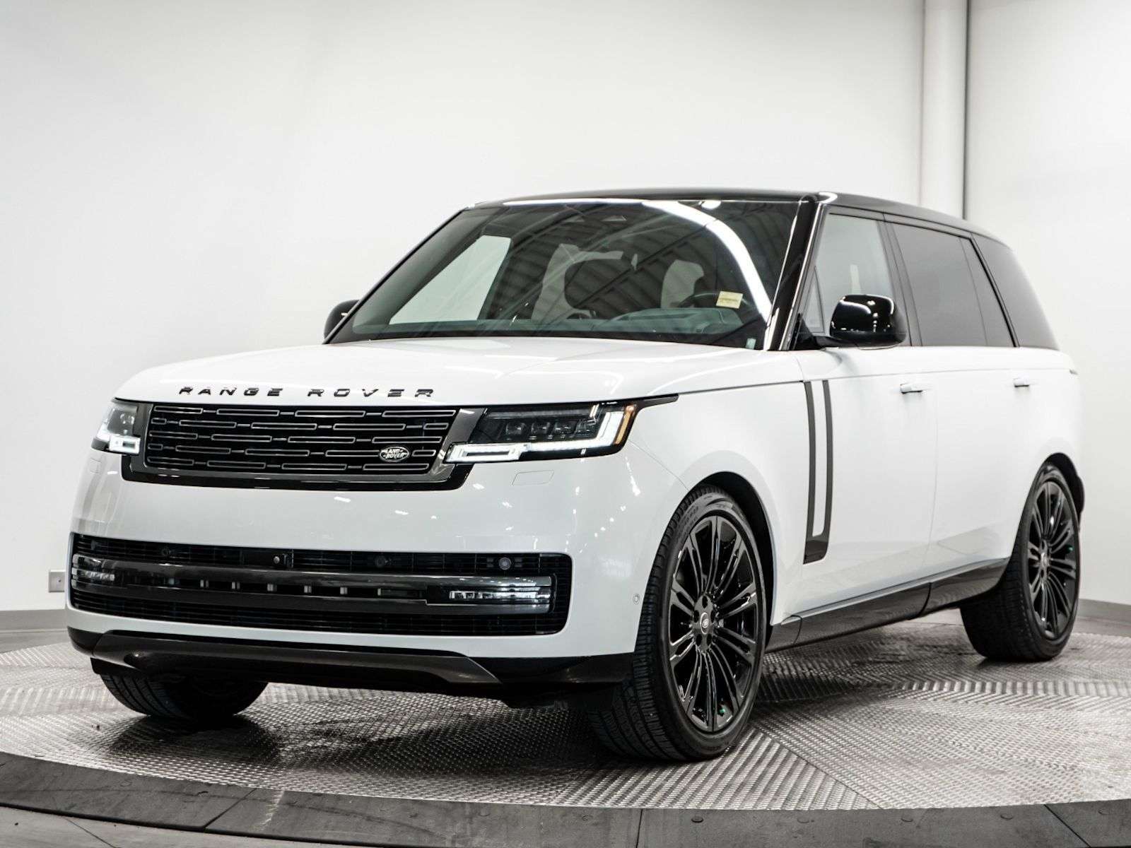 2024 Land Rover Range Rover AUTOBIOGRAPHY LWB | 5 PASS | LOW KMS