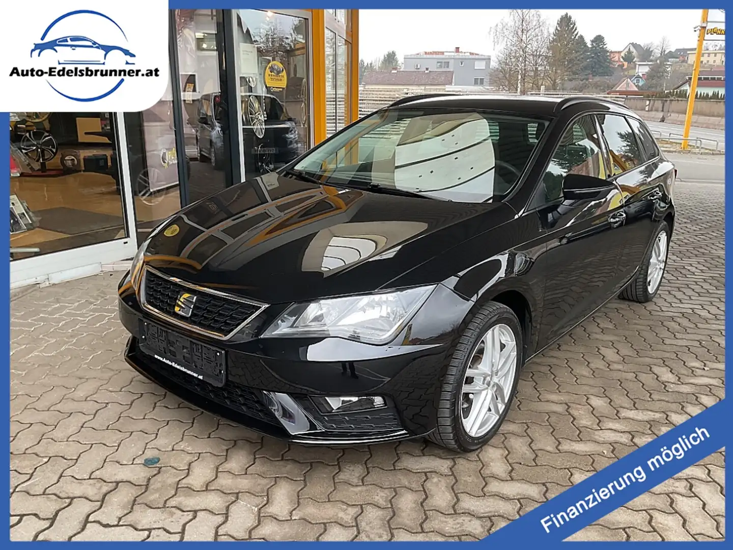 SEAT Leon ST Reference 1.6 TDI Schwarz - 1