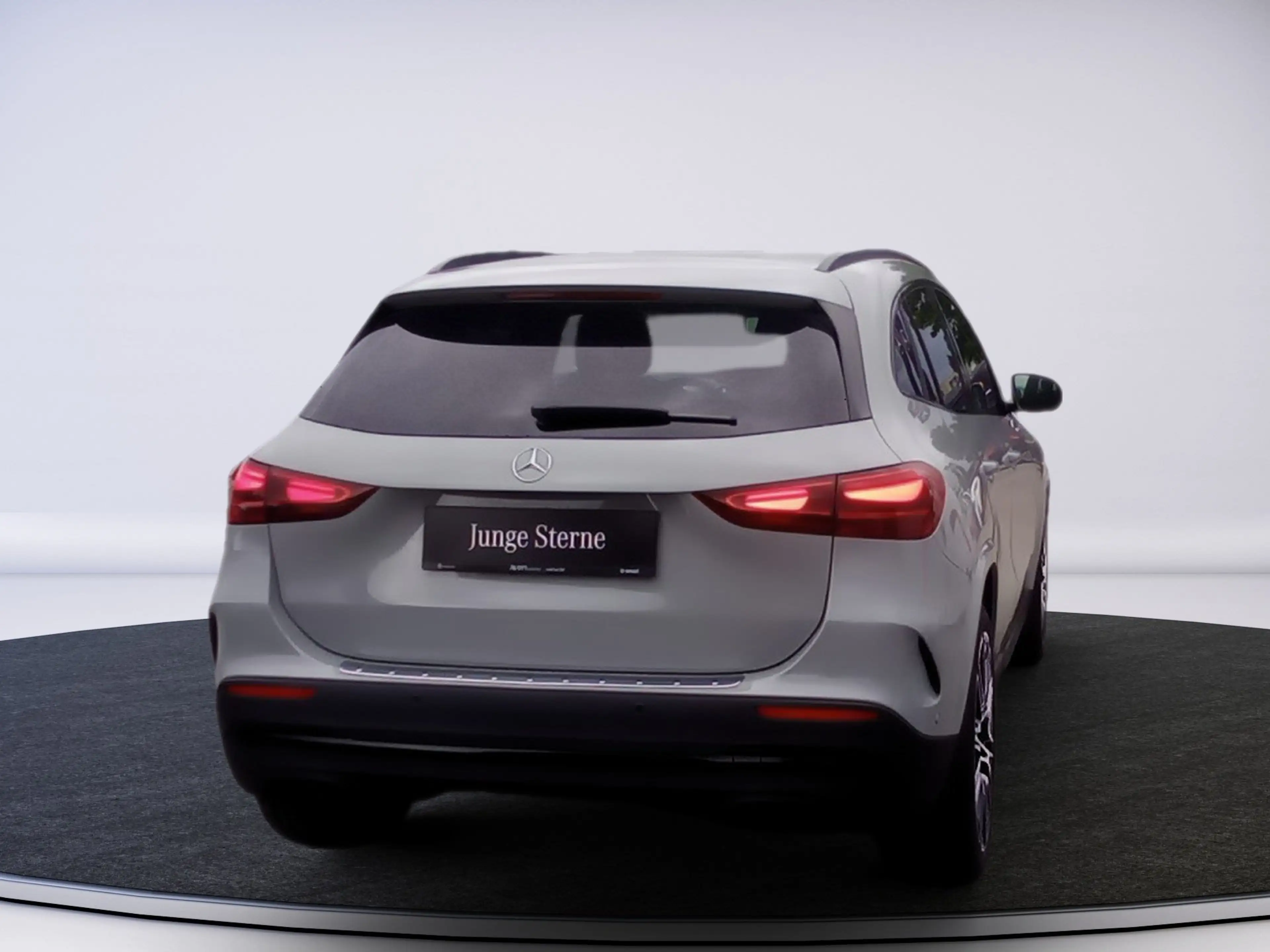 Mercedes-Benz GLA 180 Ö-Edition AMG-Line , AHV — photo 6