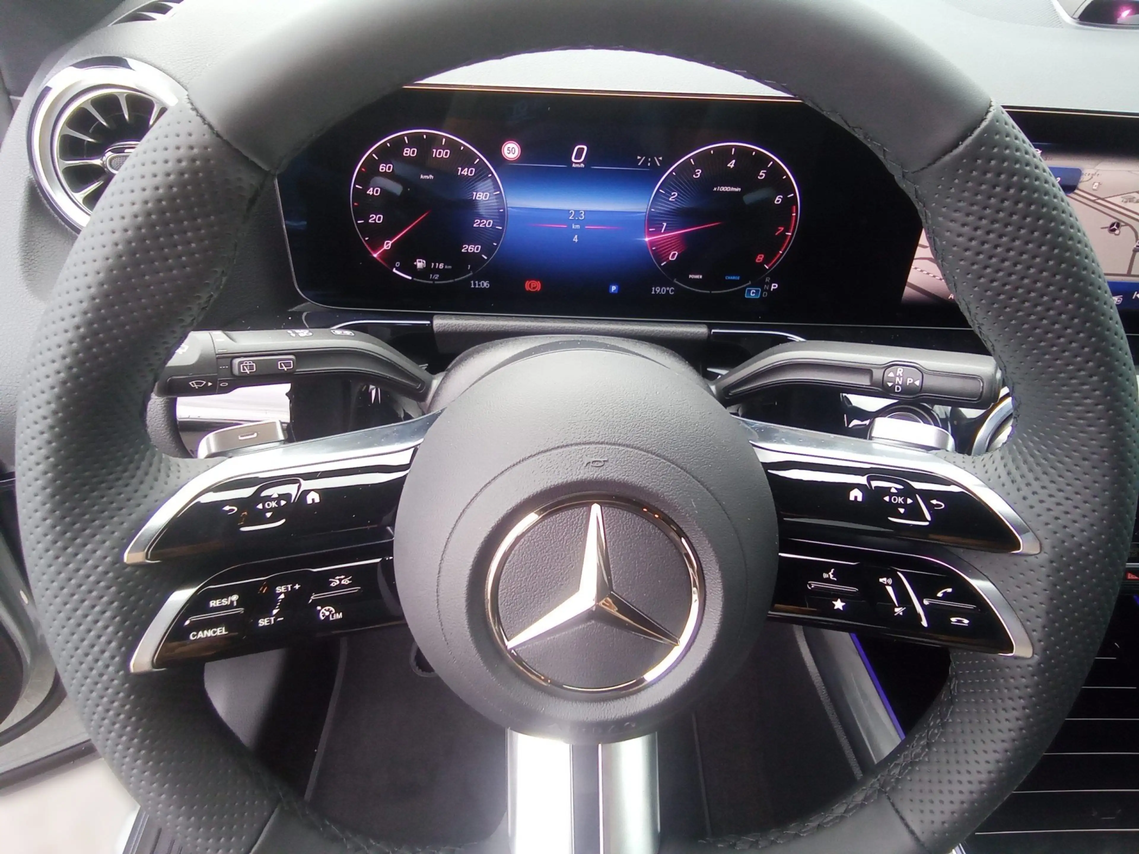 Mercedes-Benz GLA 180 Ö-Edition AMG-Line , AHV — photo 13
