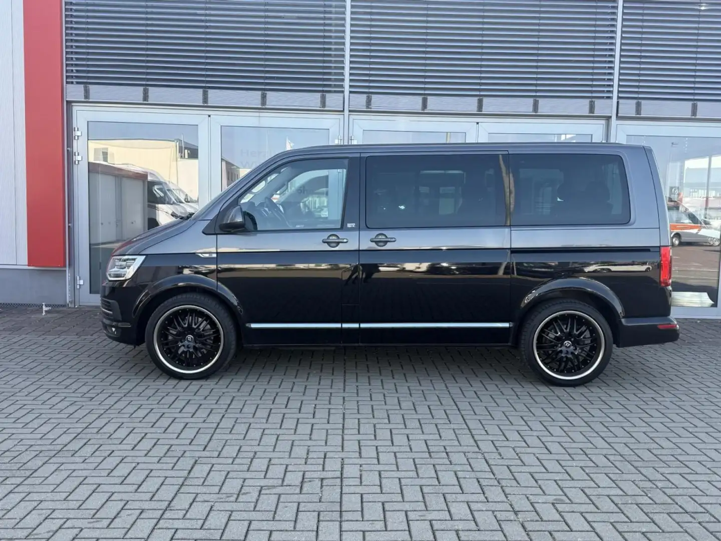 Volkswagen T6 Multivan Gener. Six 4Mot 2.0 TDI NUR HÄNDLER! Klima Navi Schwarz - 2