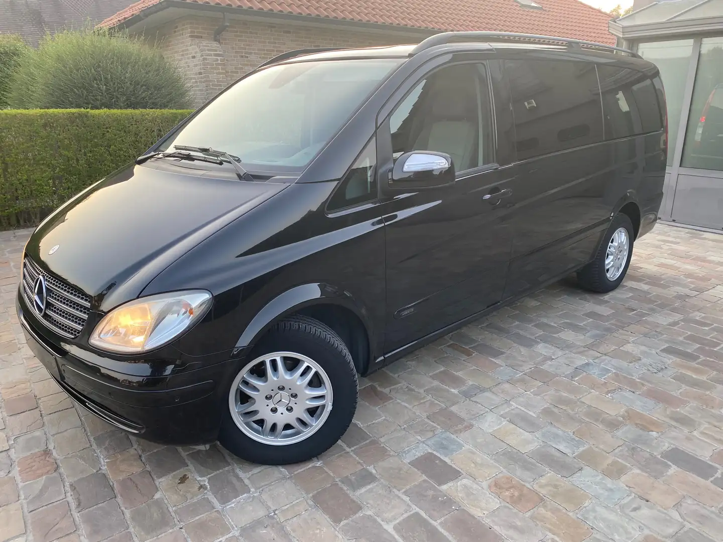 Mercedes-Benz Viano Viano 2.2 CDI 7pl extralang Automatik Edition Noir - 1