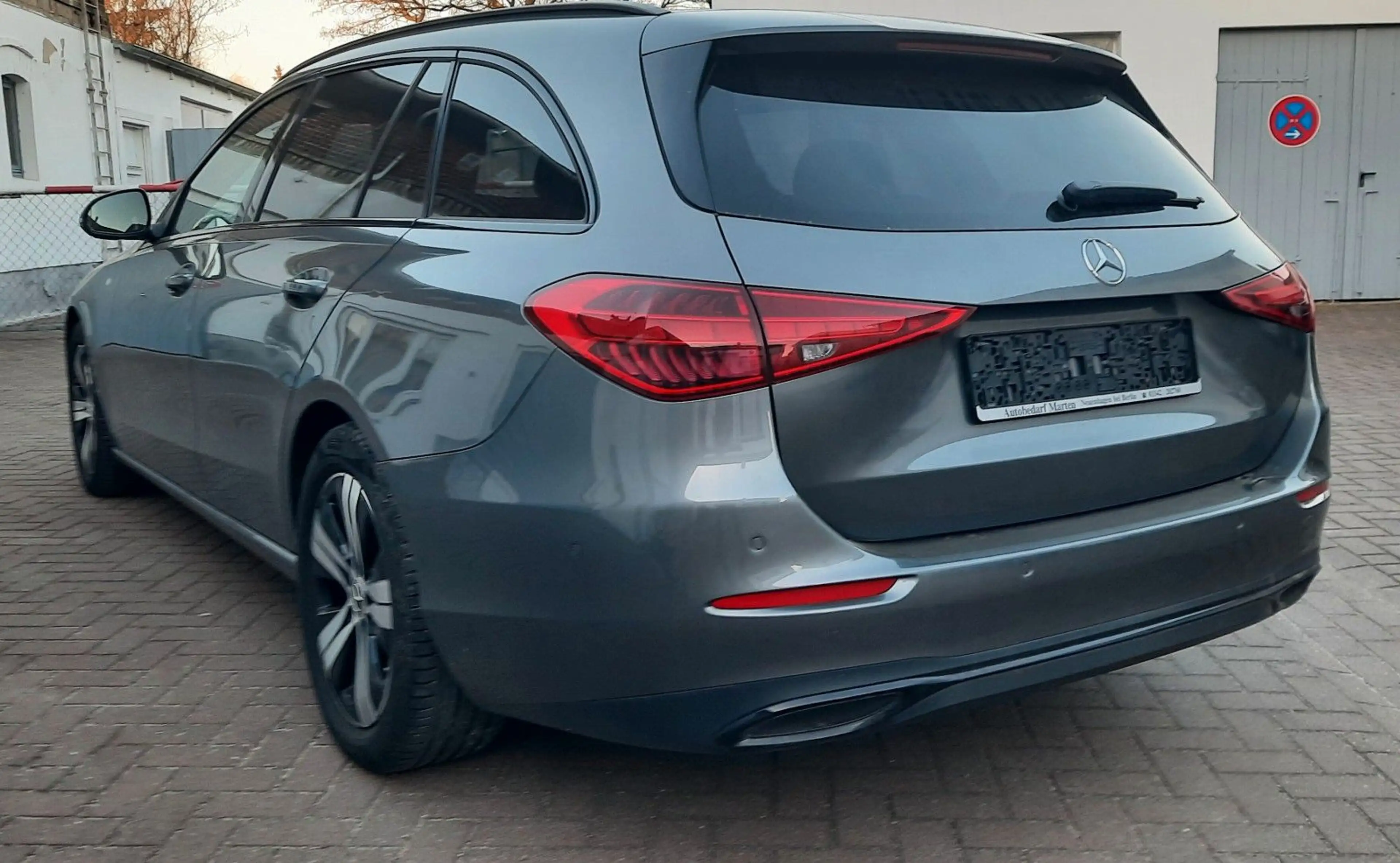 Mercedes-Benz C 200 T d / 9G Tronic/MBUX Navi/1 Hand/Kamera — photo 14