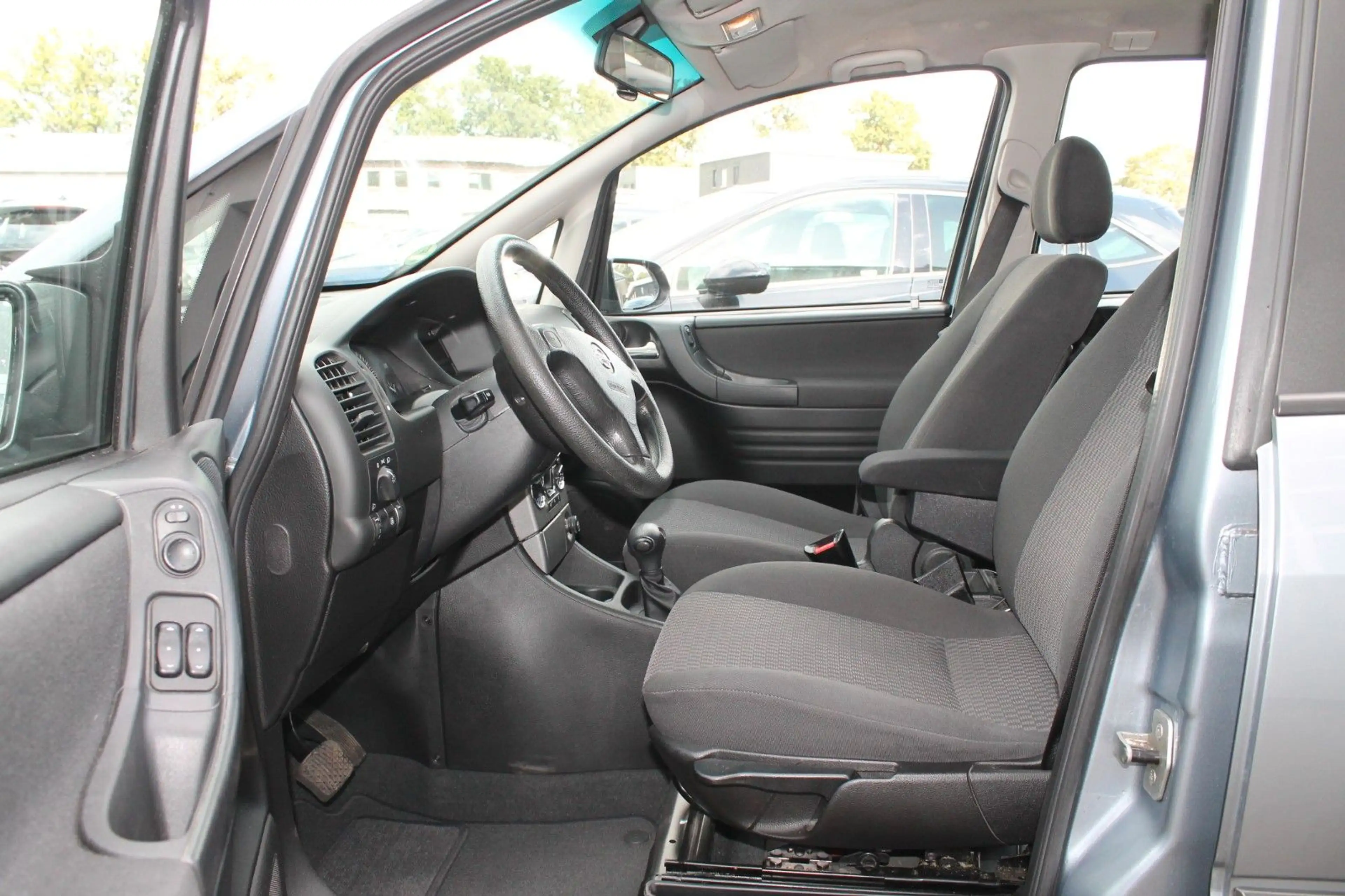 Opel Zafira 1.8 Njoy *TÜV-NEU* — photo 9