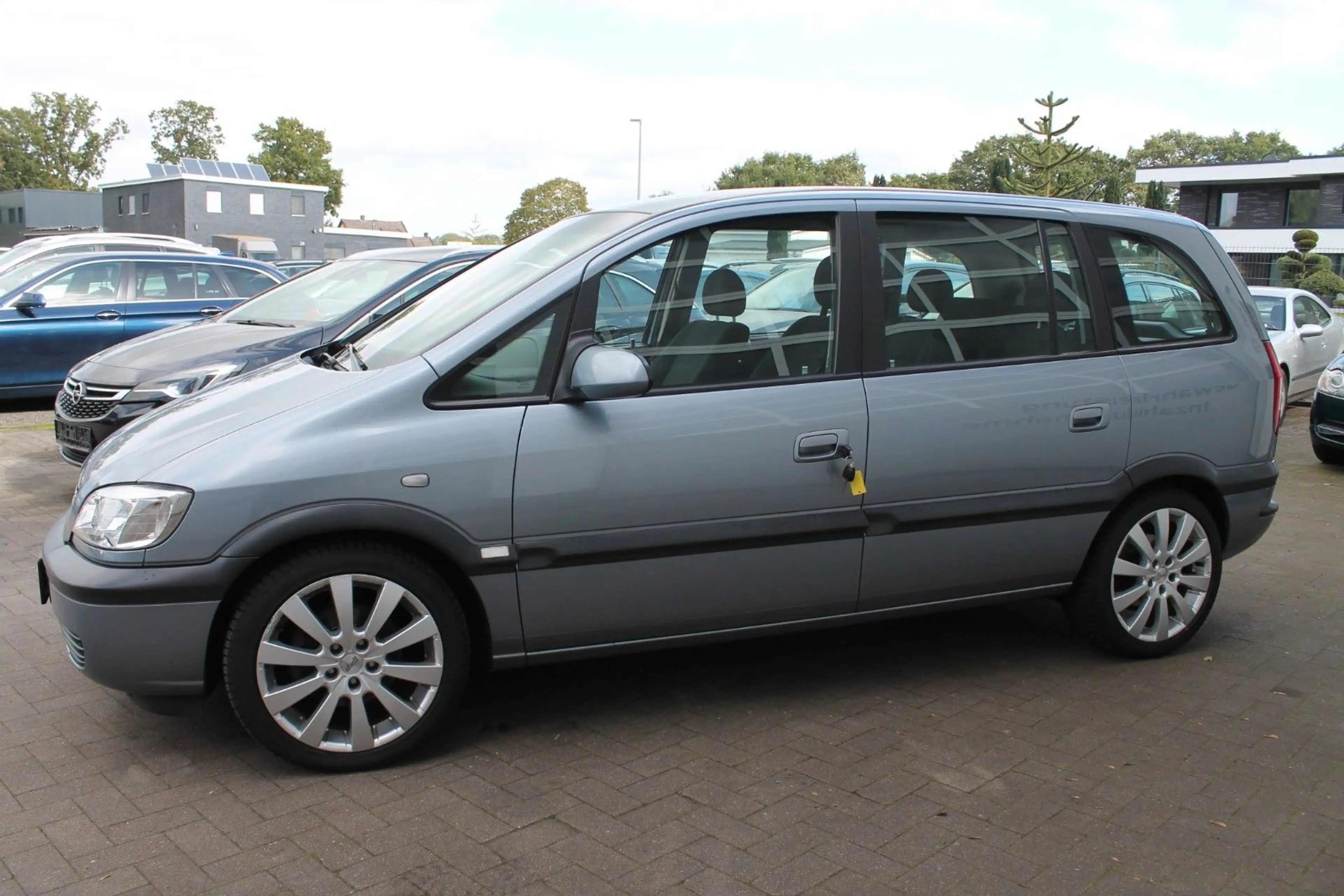 Opel Zafira 1.8 Njoy *TÜV-NEU* — photo 3