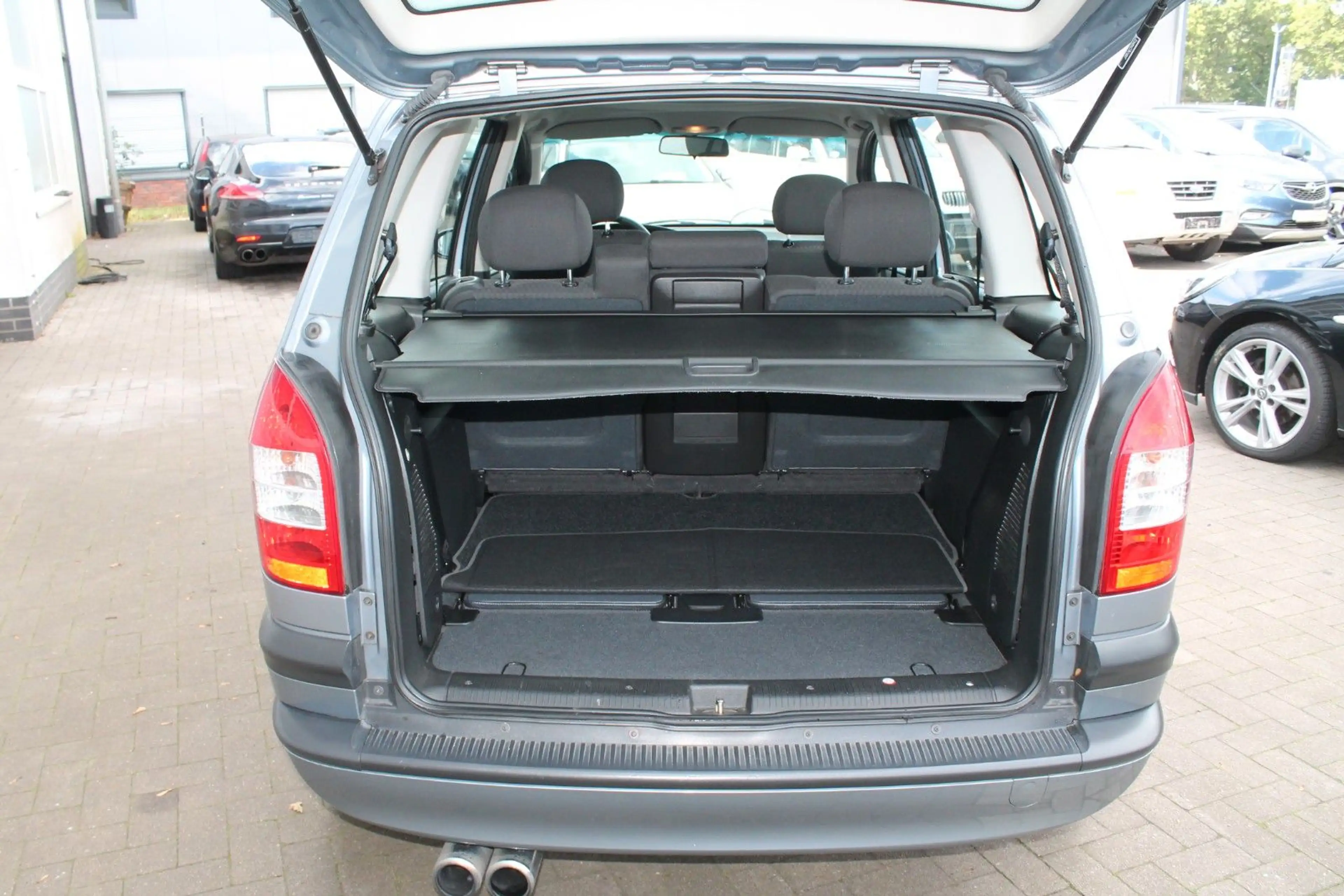 Opel Zafira 1.8 Njoy *TÜV-NEU* — photo 13