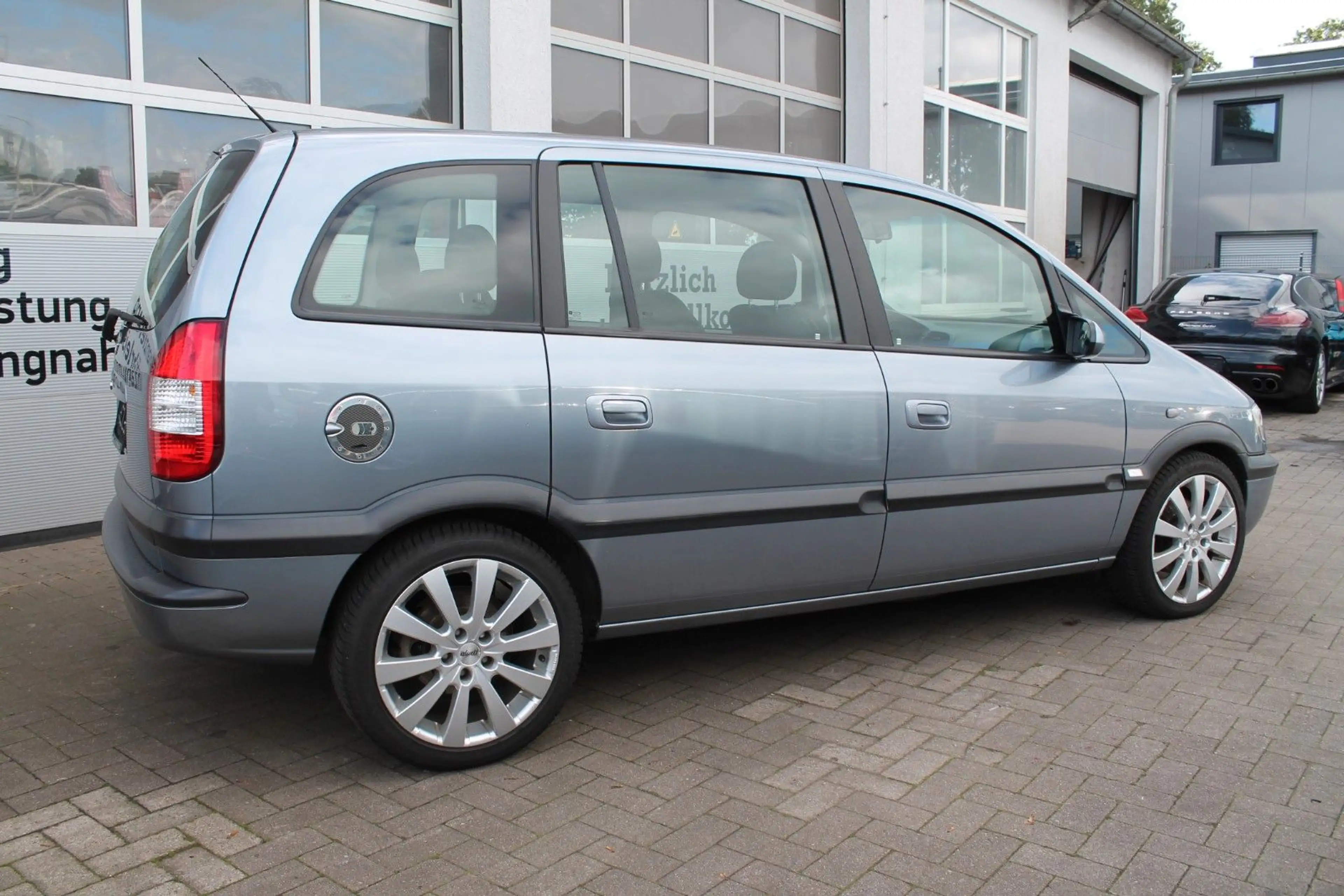 Opel Zafira 1.8 Njoy *TÜV-NEU* — photo 4