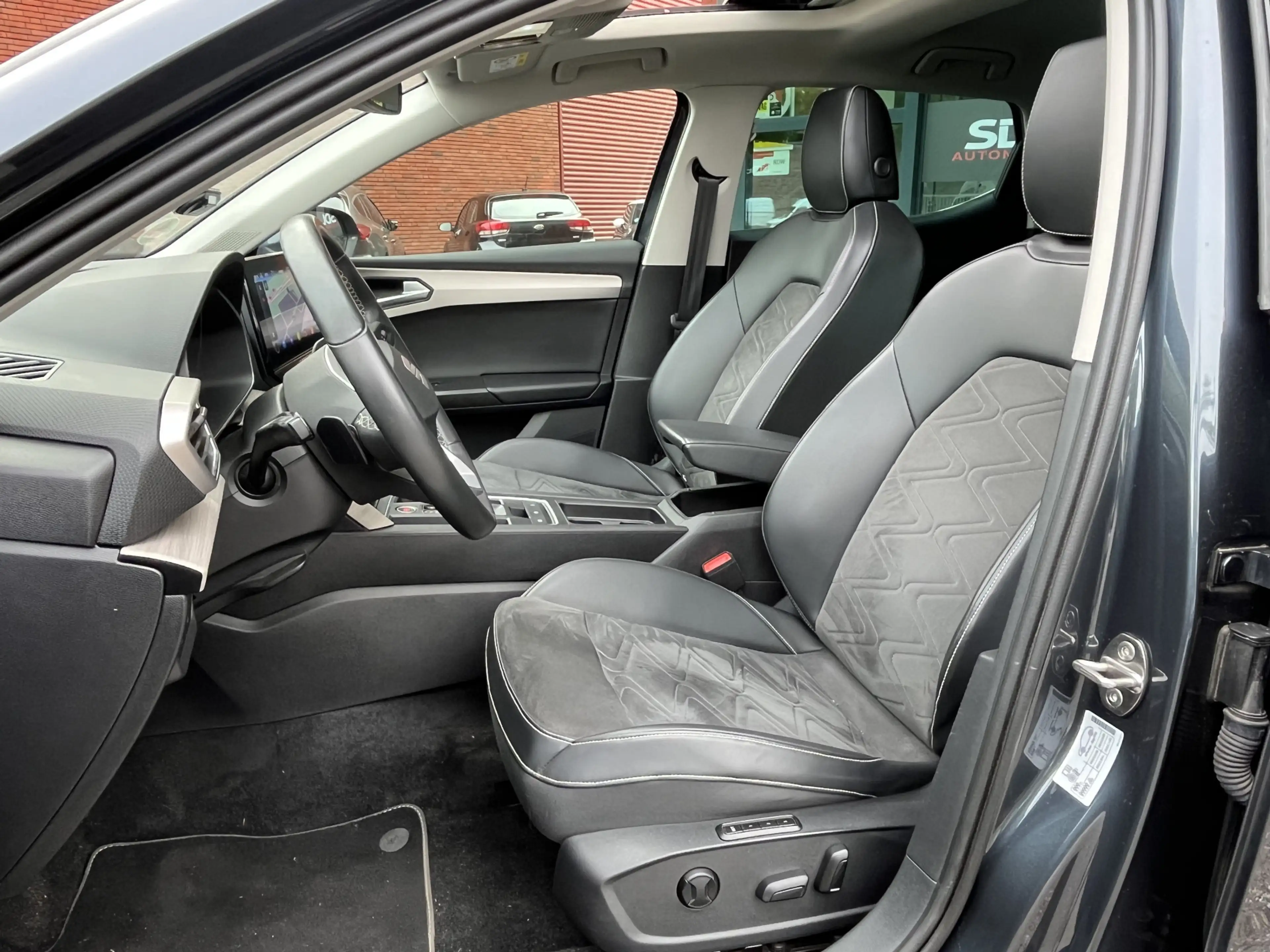 SEAT Leon 1.4 TSI eHybrid PHEV Xcellence // SCHUIF - KANTEL — photo 10