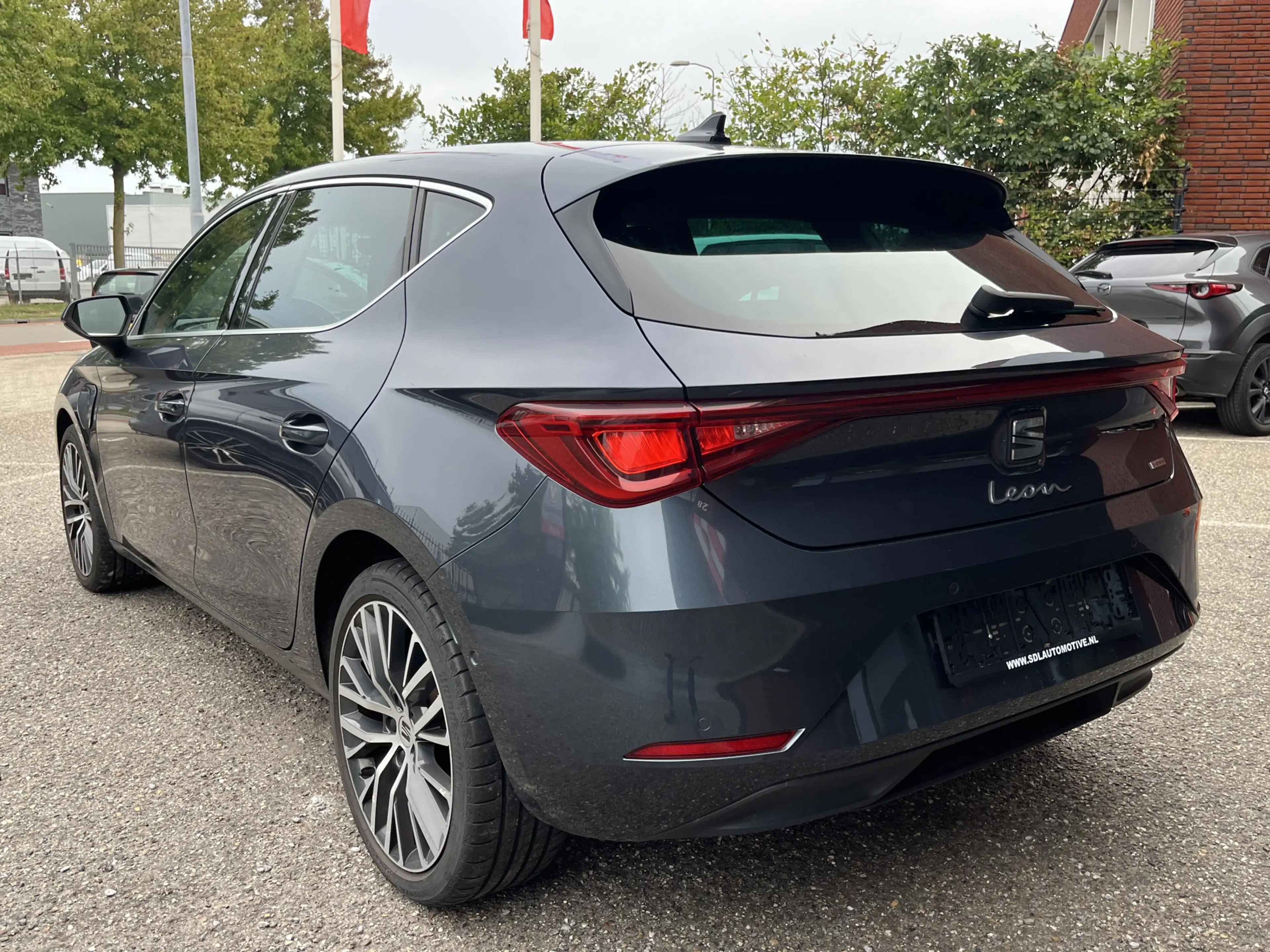 SEAT Leon 1.4 TSI eHybrid PHEV Xcellence // SCHUIF - KANTEL — photo 4