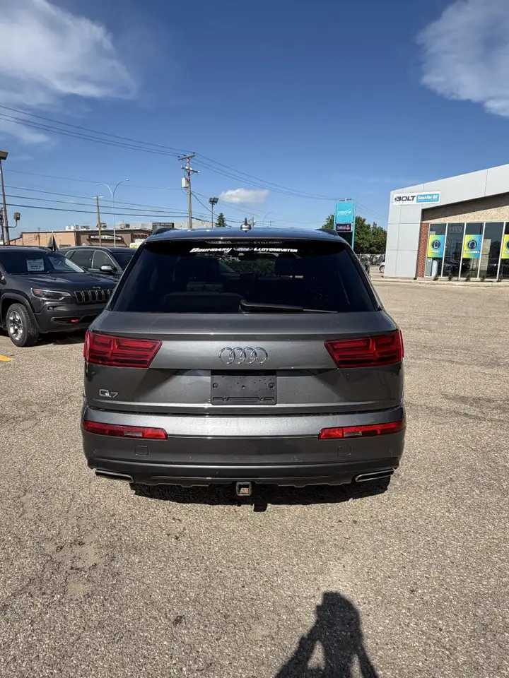 Audi Q7 photo Audi Q7