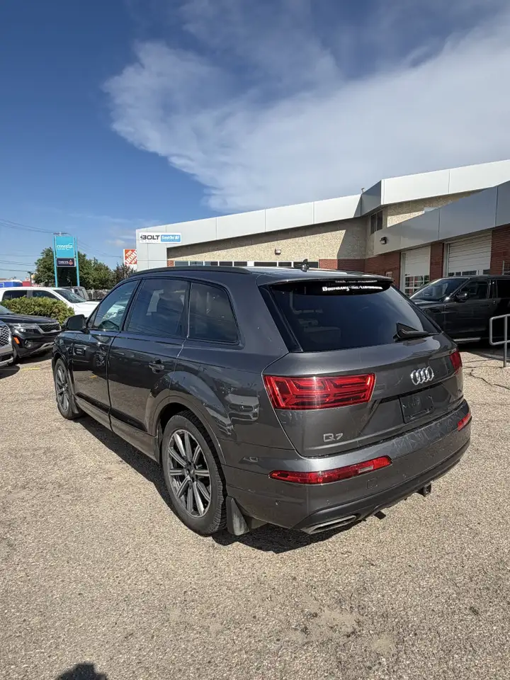 Audi Q7 photo Audi Q7