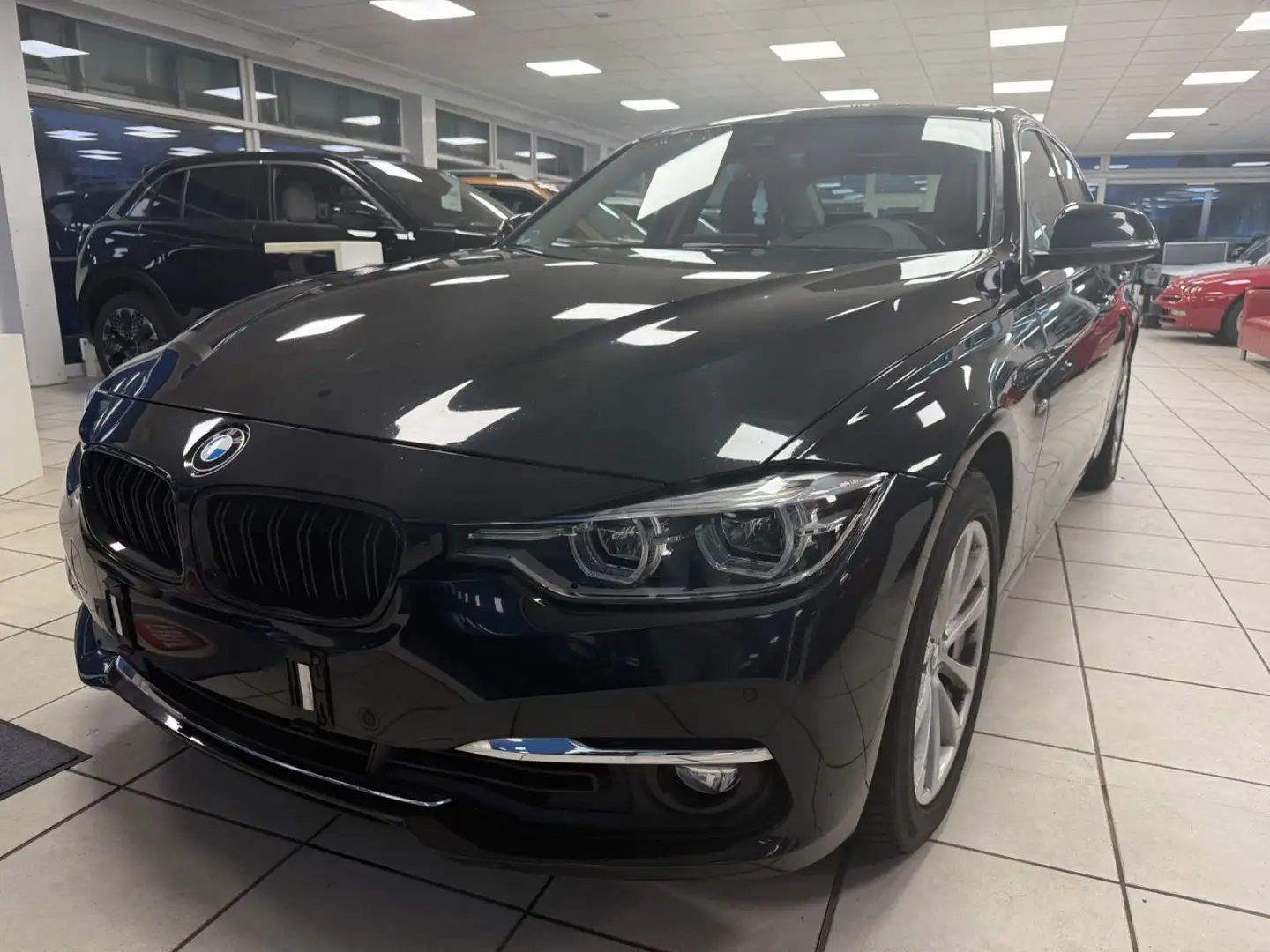 BMW 340 i xDrive Luxury Line NAVI, LED, LEDER Schwarz - 1