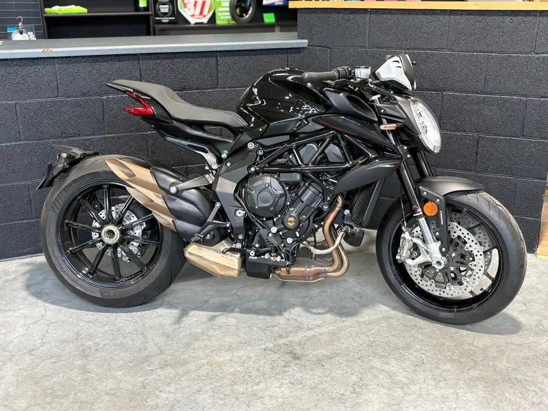 MV Agusta Dragster - foto 2