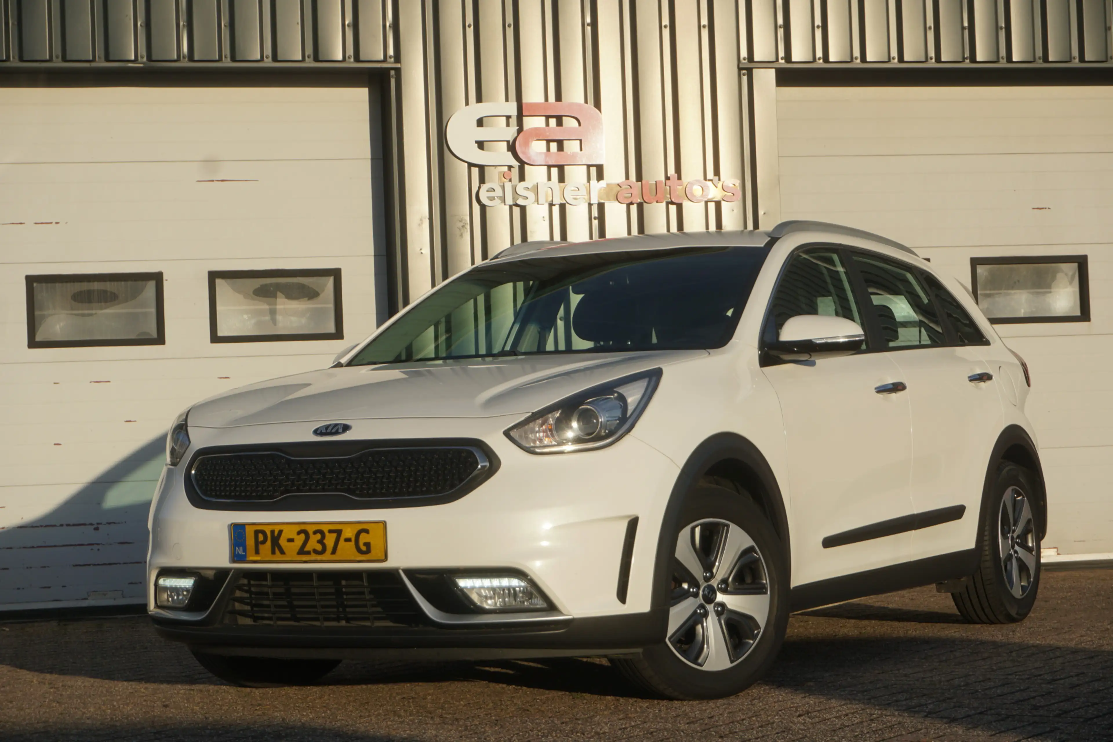 Kia Niro 1.6 GDi Hybrid DynamicLine | CAMERA | TREKHAAK | W — photo 12