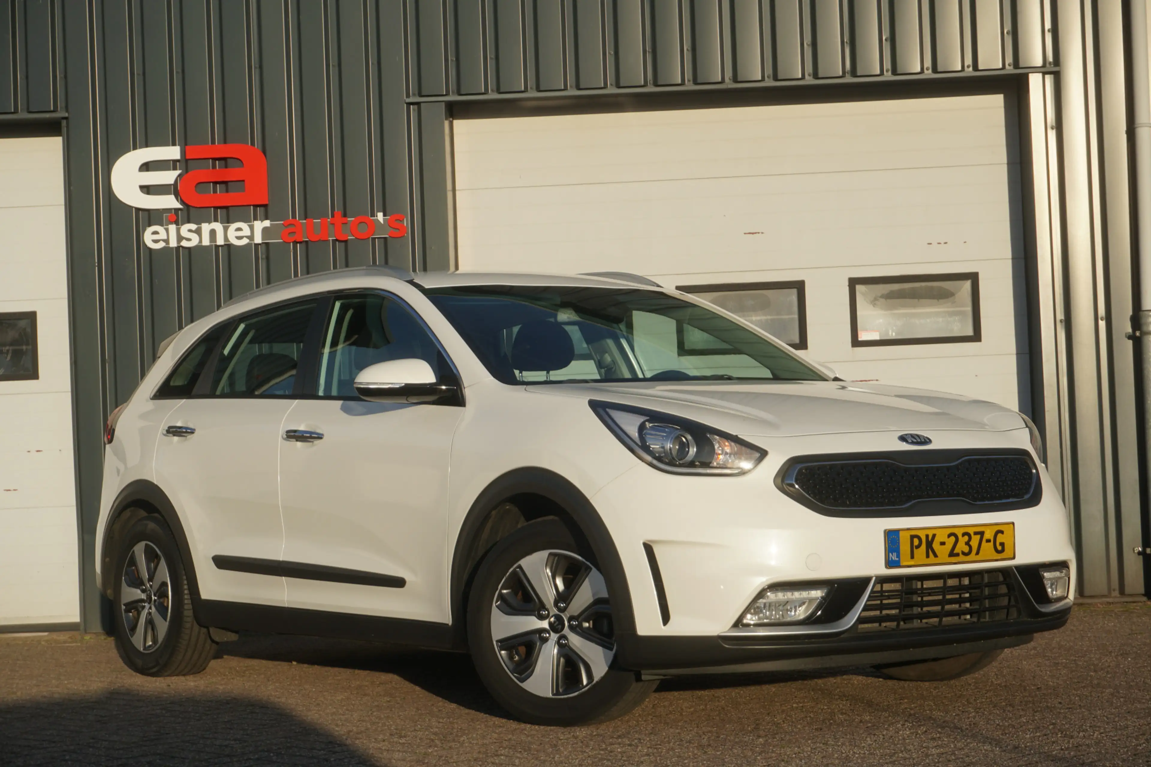 Kia Niro 1.6 GDi Hybrid DynamicLine | CAMERA | TREKHAAK | W — photo 2