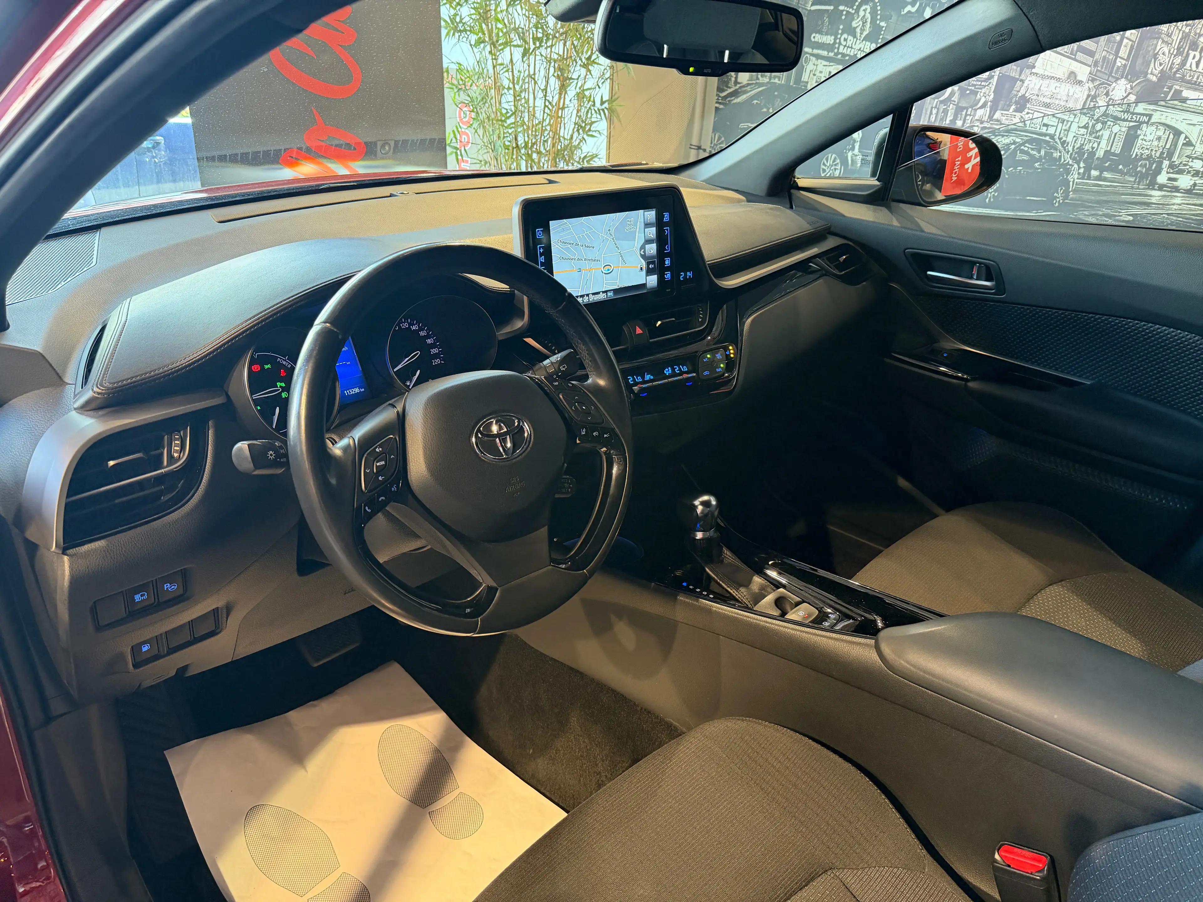 Toyota C-HR Hybrid 1.8i VVT-i * CARNET FULL * GARANTIE * SIEGES CHAUFFANTS — photo 11