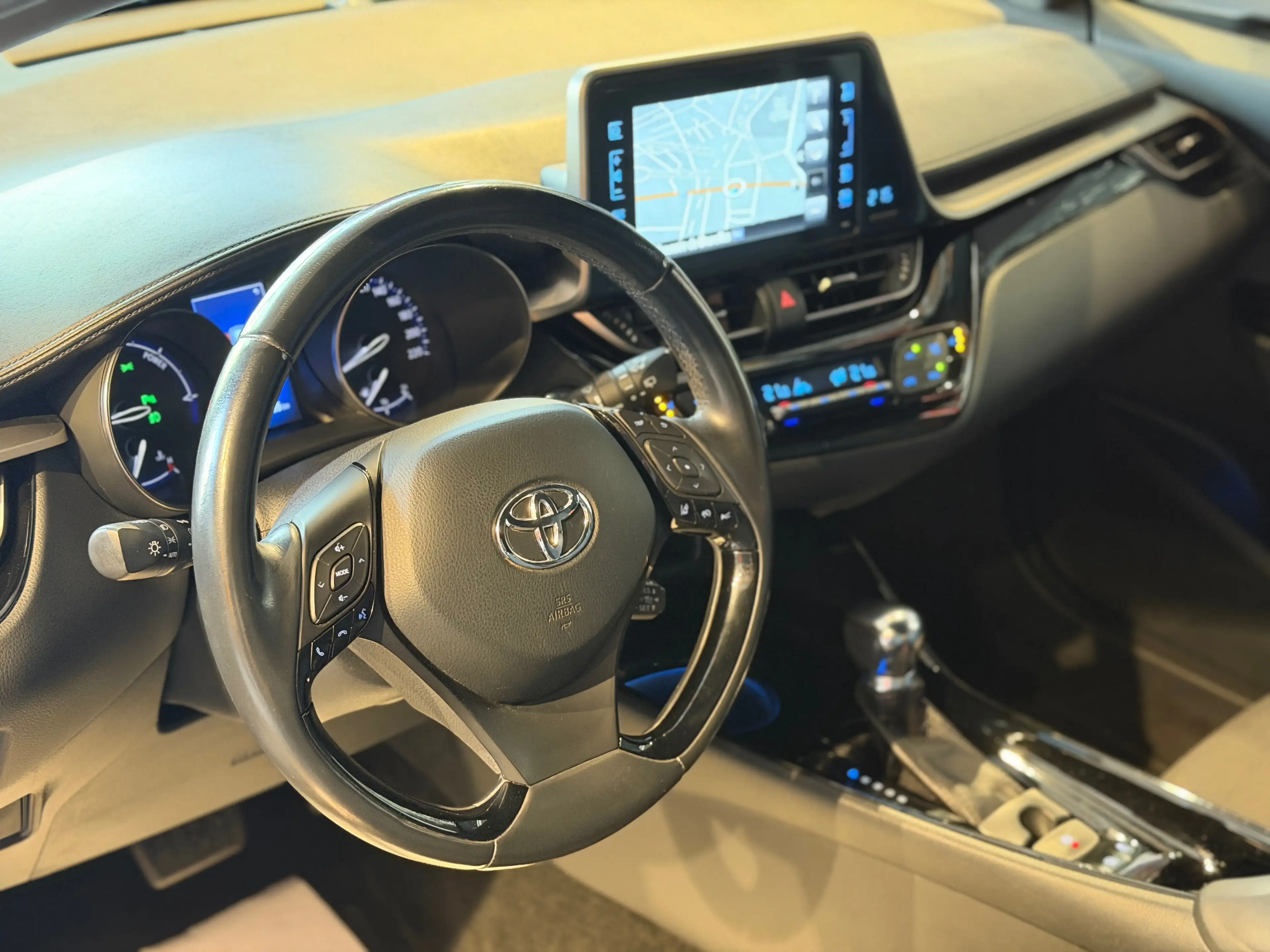 Toyota C-HR Hybrid 1.8i VVT-i * CARNET FULL * GARANTIE * SIEGES CHAUFFANTS — photo 12