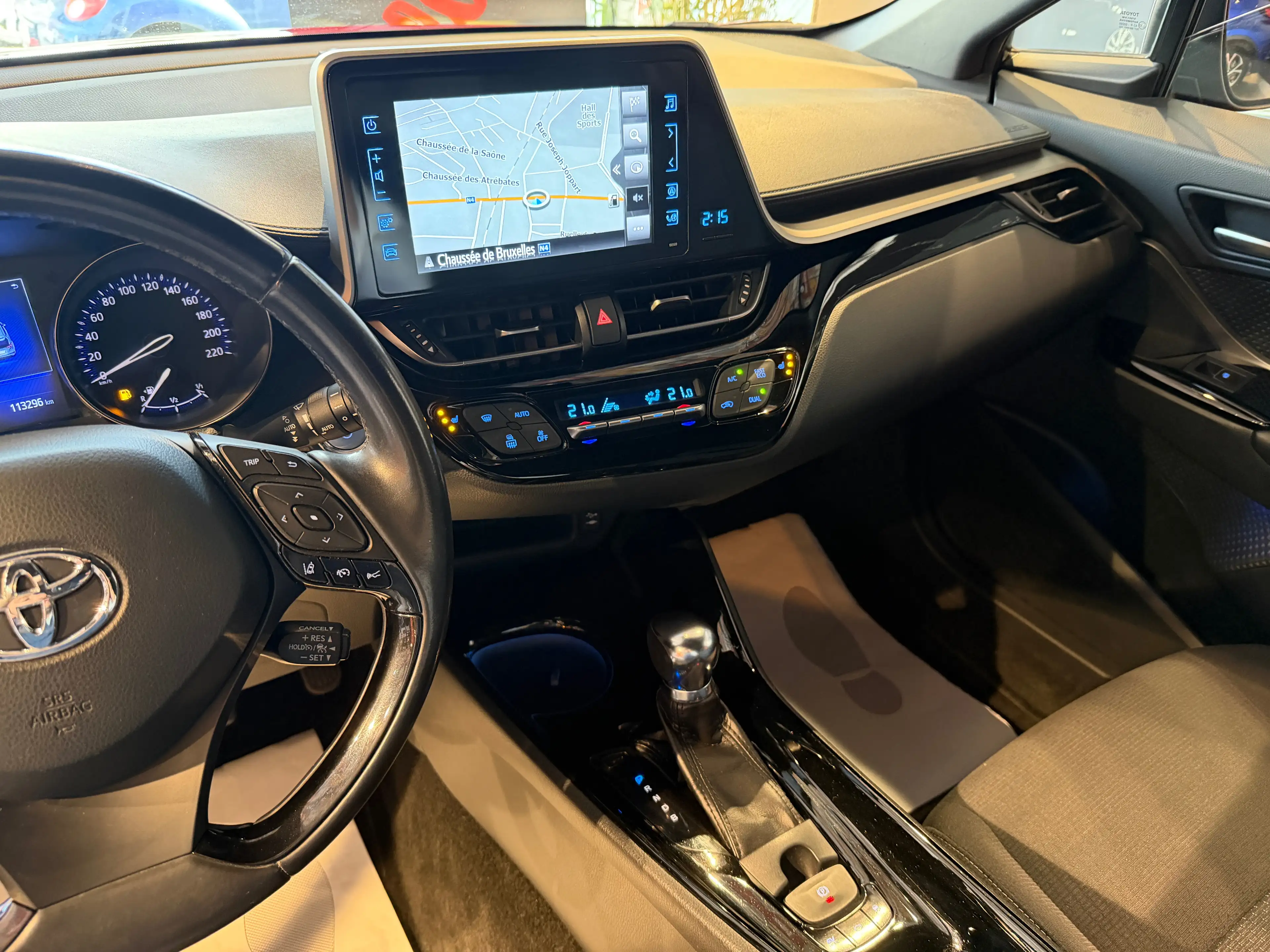 Toyota C-HR Hybrid 1.8i VVT-i * CARNET FULL * GARANTIE * SIEGES CHAUFFANTS — photo 13