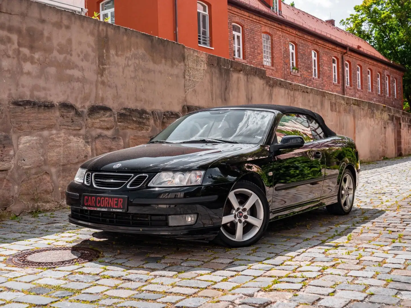 Saab 9-3 1.8t Vector Cabriolet 1.HAND Schwarz - 1