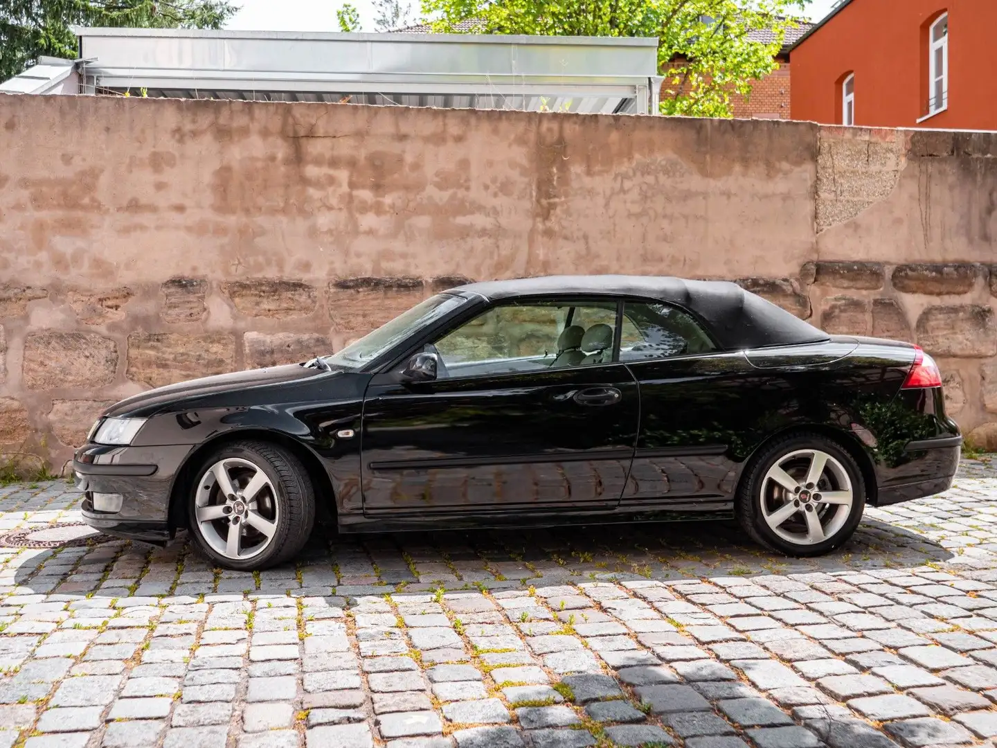 Saab 9-3 1.8t Vector Cabriolet 1.HAND Schwarz - 2