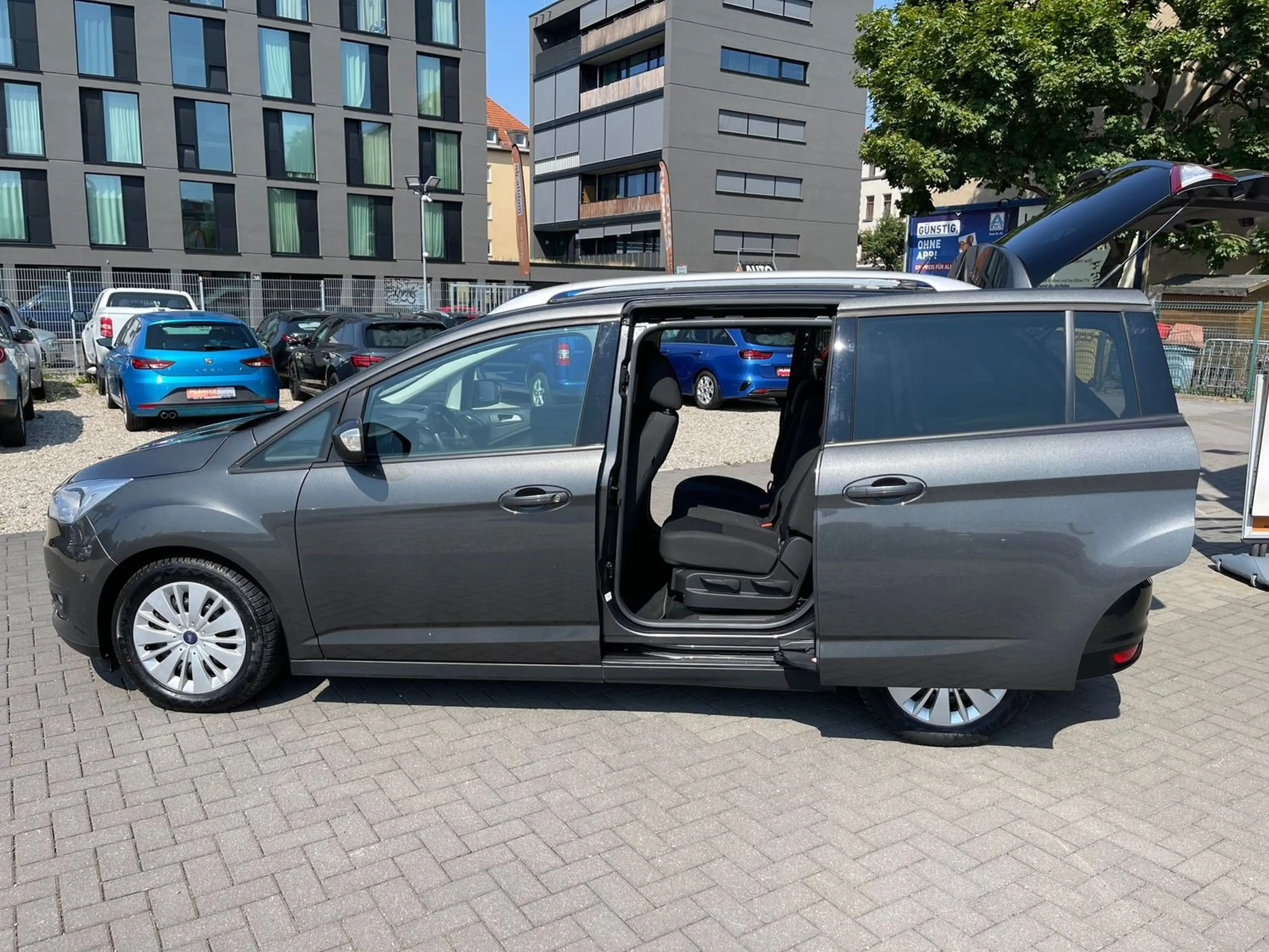 Ford Grand C-Max Cool & ConnectNavi/bluetooth/Tempomat/Kamera/AHK — photo 7
