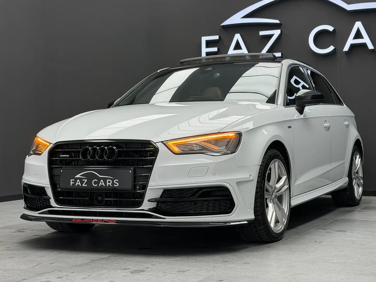 Audi A3 2.0 TDi Quattro Ambition S line S tronic Weiß - 2