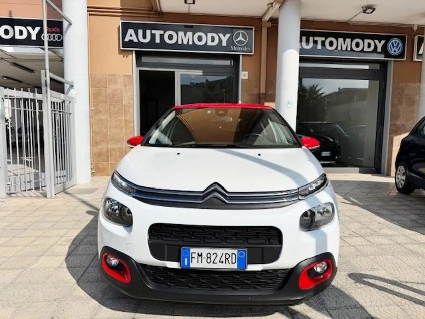 Citroen C3 C3 III 2017 1.6 bluehdi Shine s Carplay-Retrocam. Bianco - 2