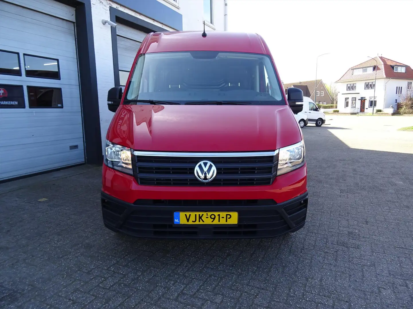 Volkswagen Crafter GB 2.0 TDI 102pk L3H3 364/3000 Rood - 2