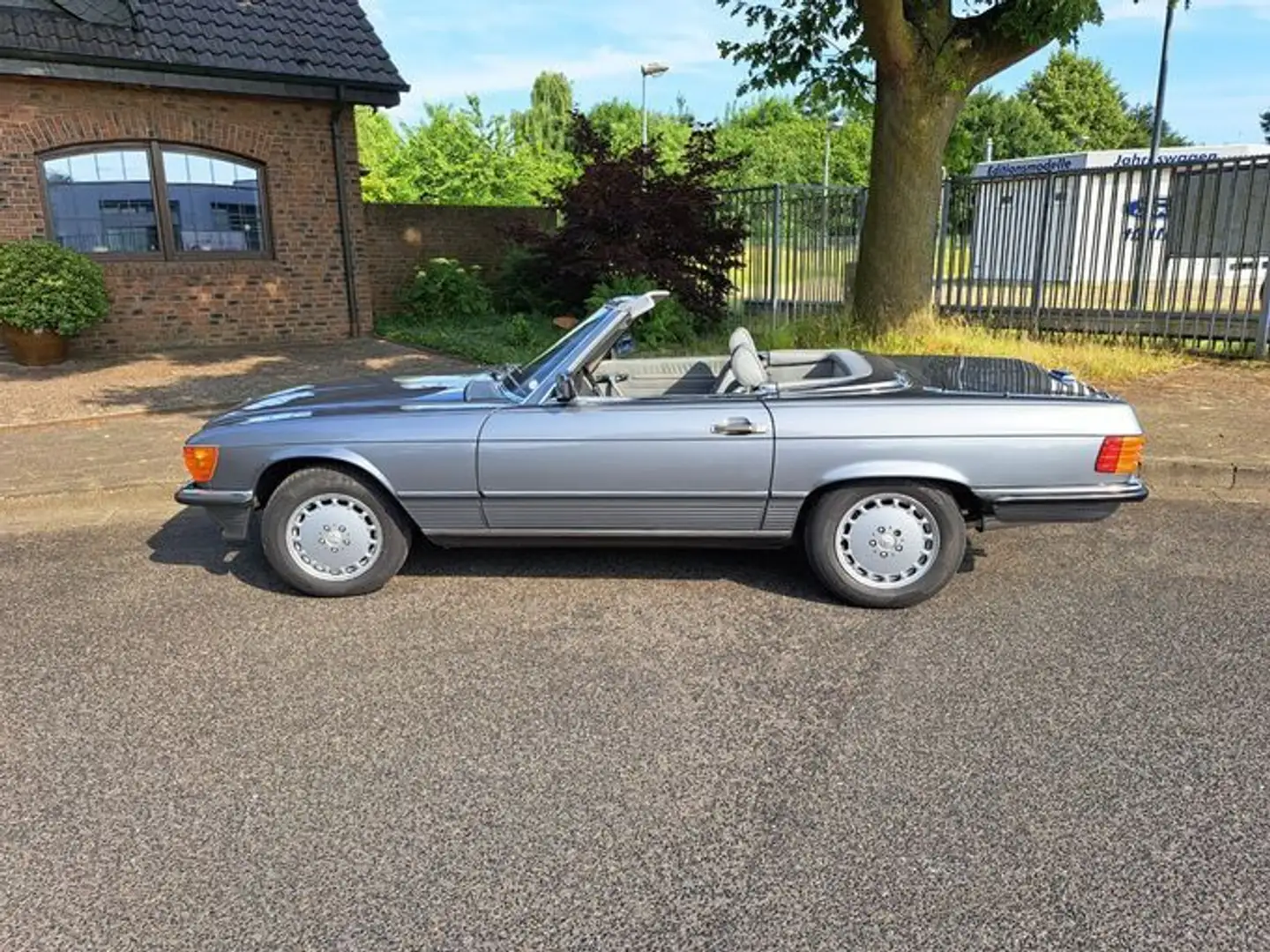 Mercedes-Benz SL 560 NUR 36902 KM Gris - 2