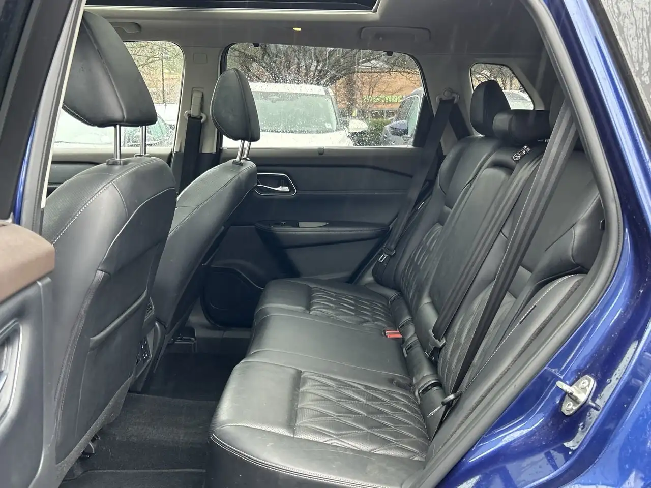 Nissan Rogue снимка Nissan Rogue