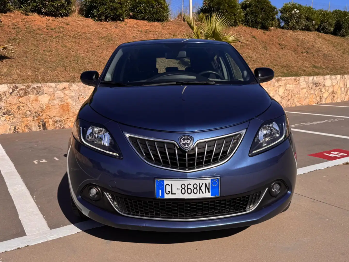 Lancia Ypsilon 1.0 HYBRID GOLD 5 POSTI+NAVI+SENSORI Blauw - 2