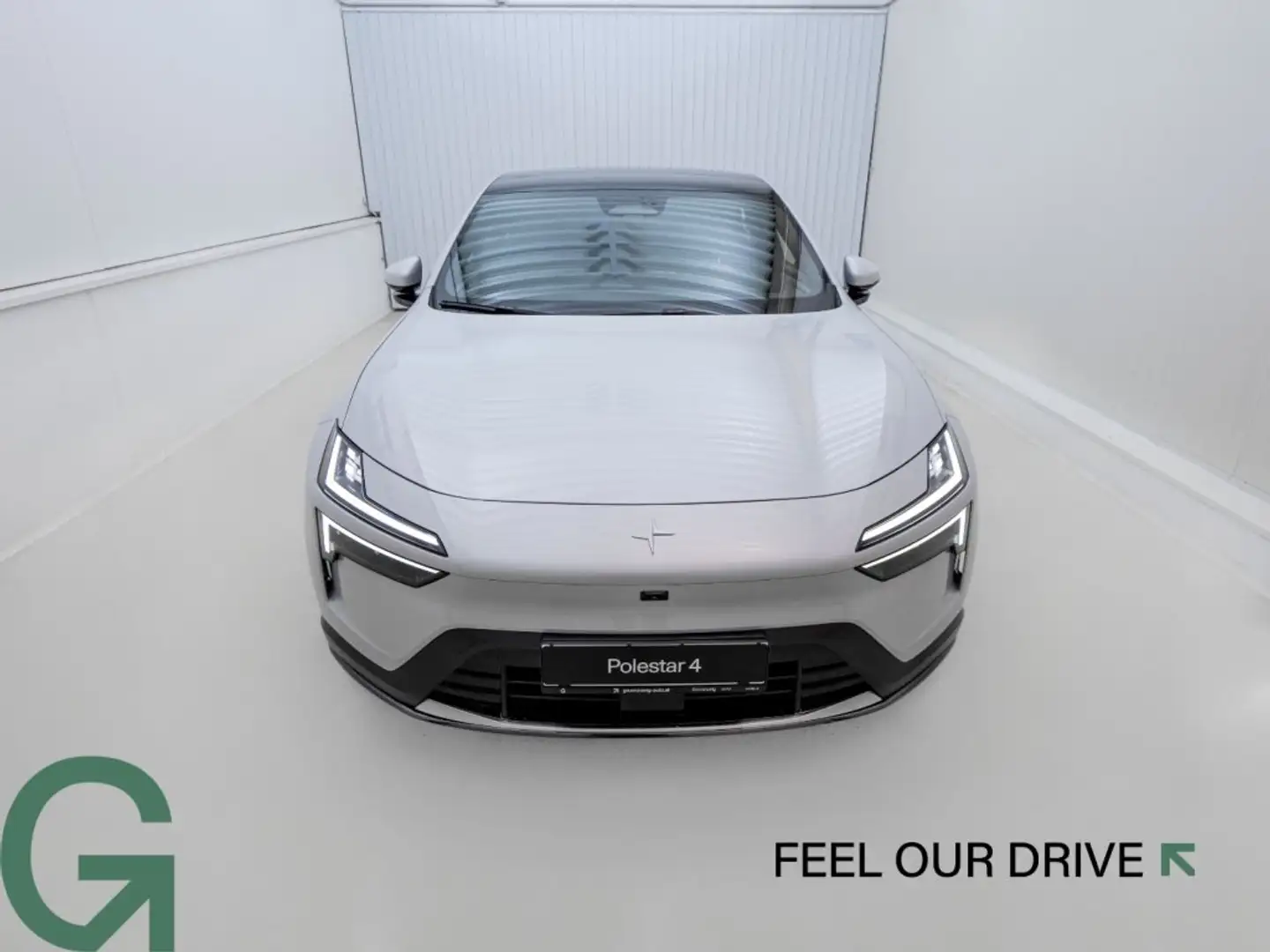 Polestar 4 Polestar 4 Plus Pilot Grau - 2
