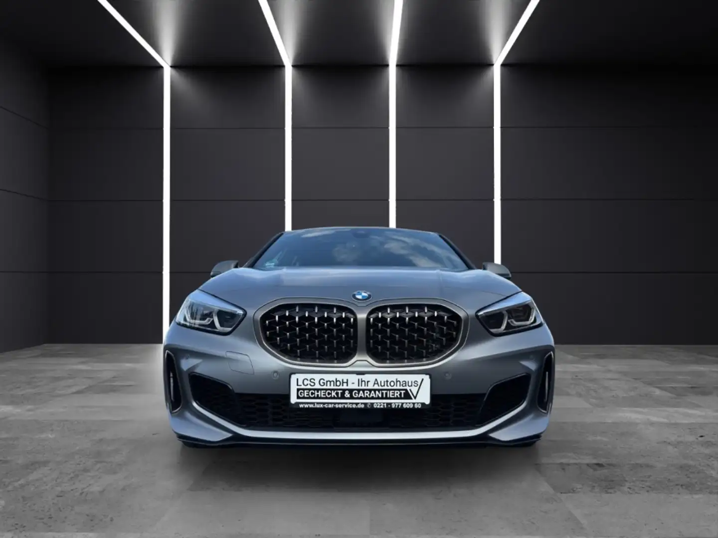 BMW 135 i xDrive M Sportpaket HUD El. Pano Navi Leder DC S Gris - 2