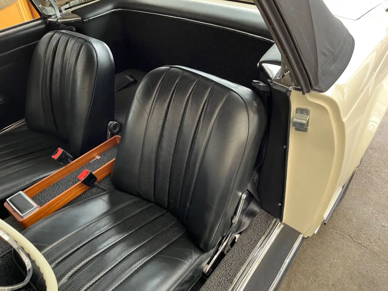Mercedes-Benz 230 SL DEUTSCH TOPZUSTAND Original MB AT MOTOR, foto 11