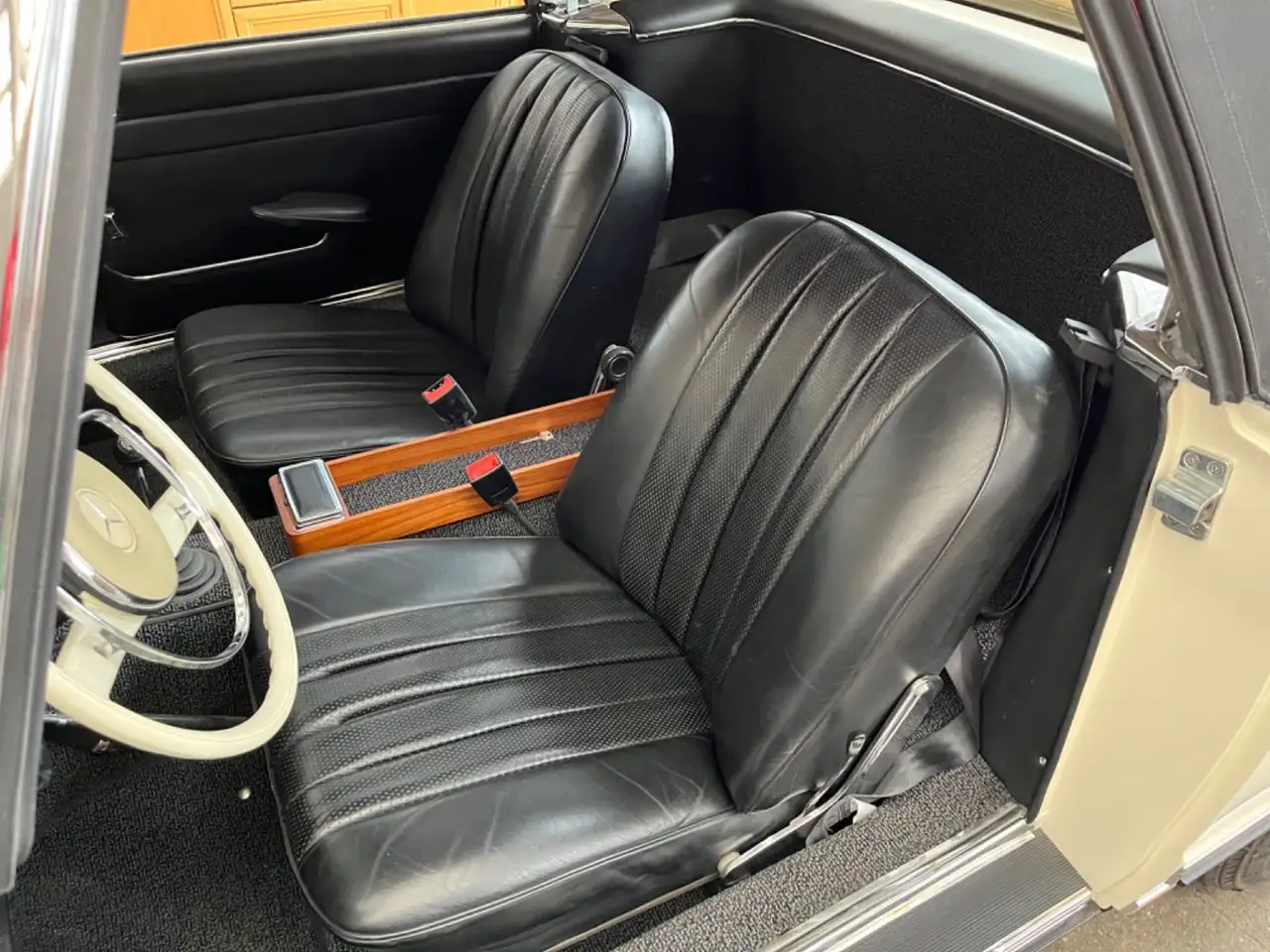 Mercedes-Benz 230 SL DEUTSCH TOPZUSTAND Original MB AT MOTOR, foto 12