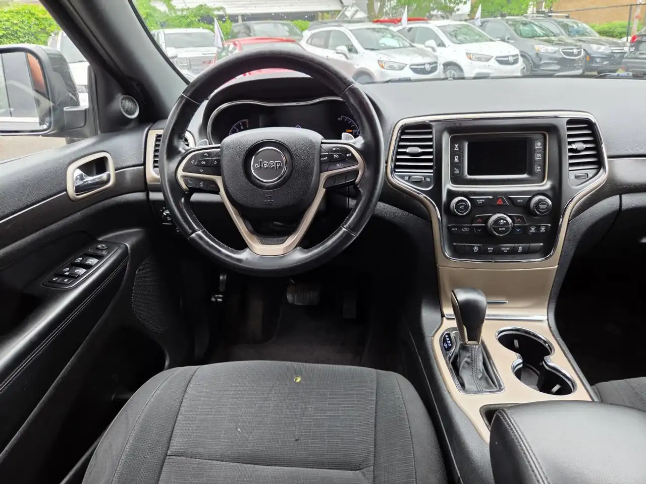 Jeep Grand Cherokee снимка Jeep Grand Cherokee