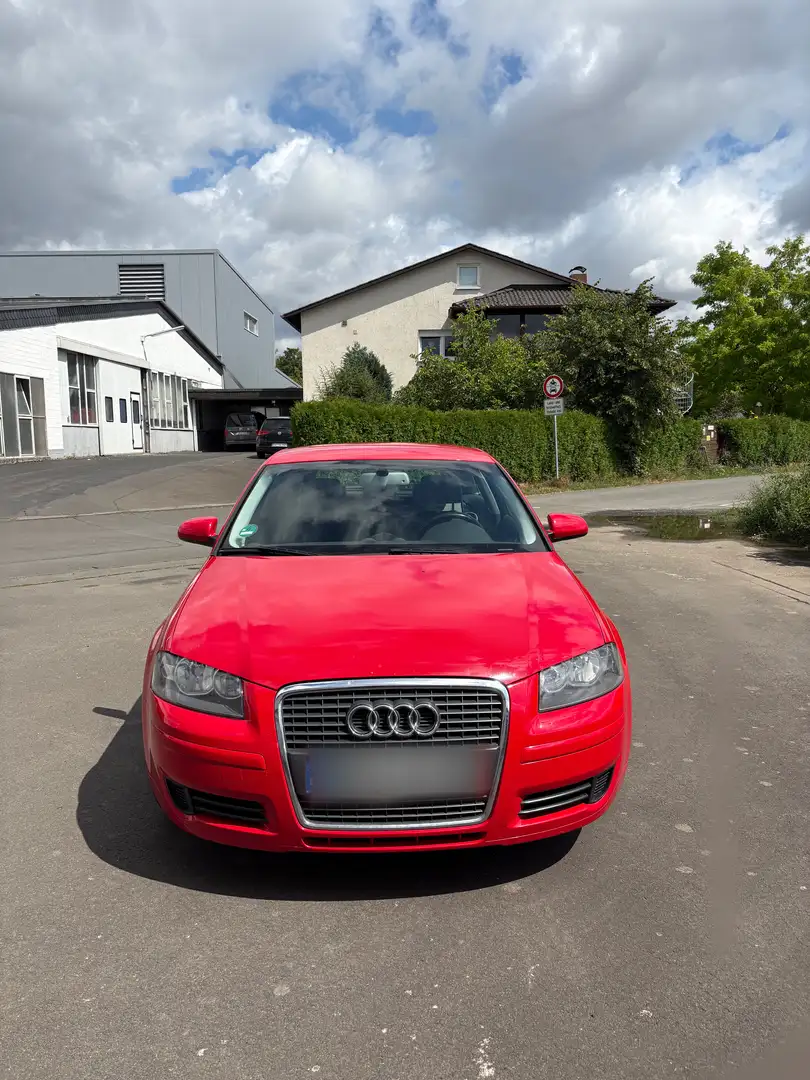 Audi A3 2.0 FSI Ambiente Rot - 2