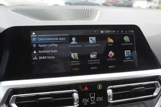 BMW 3 Series view 14