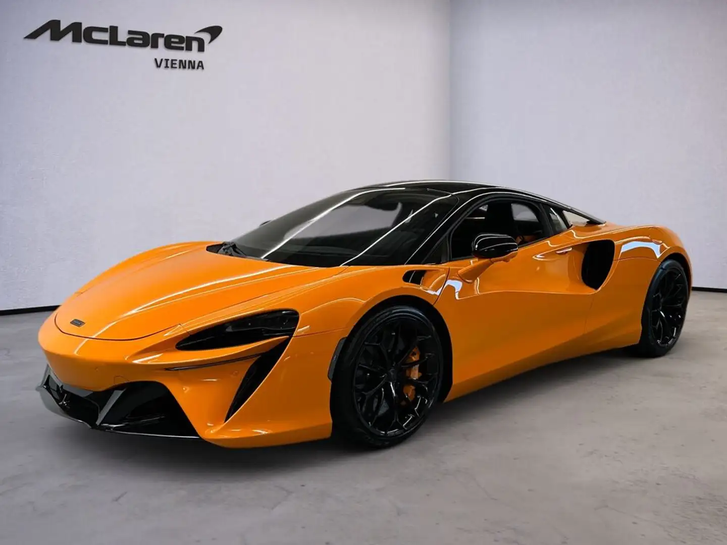 McLaren Artura Artura / McLaren Orange / Full Alcantara Orange - 1