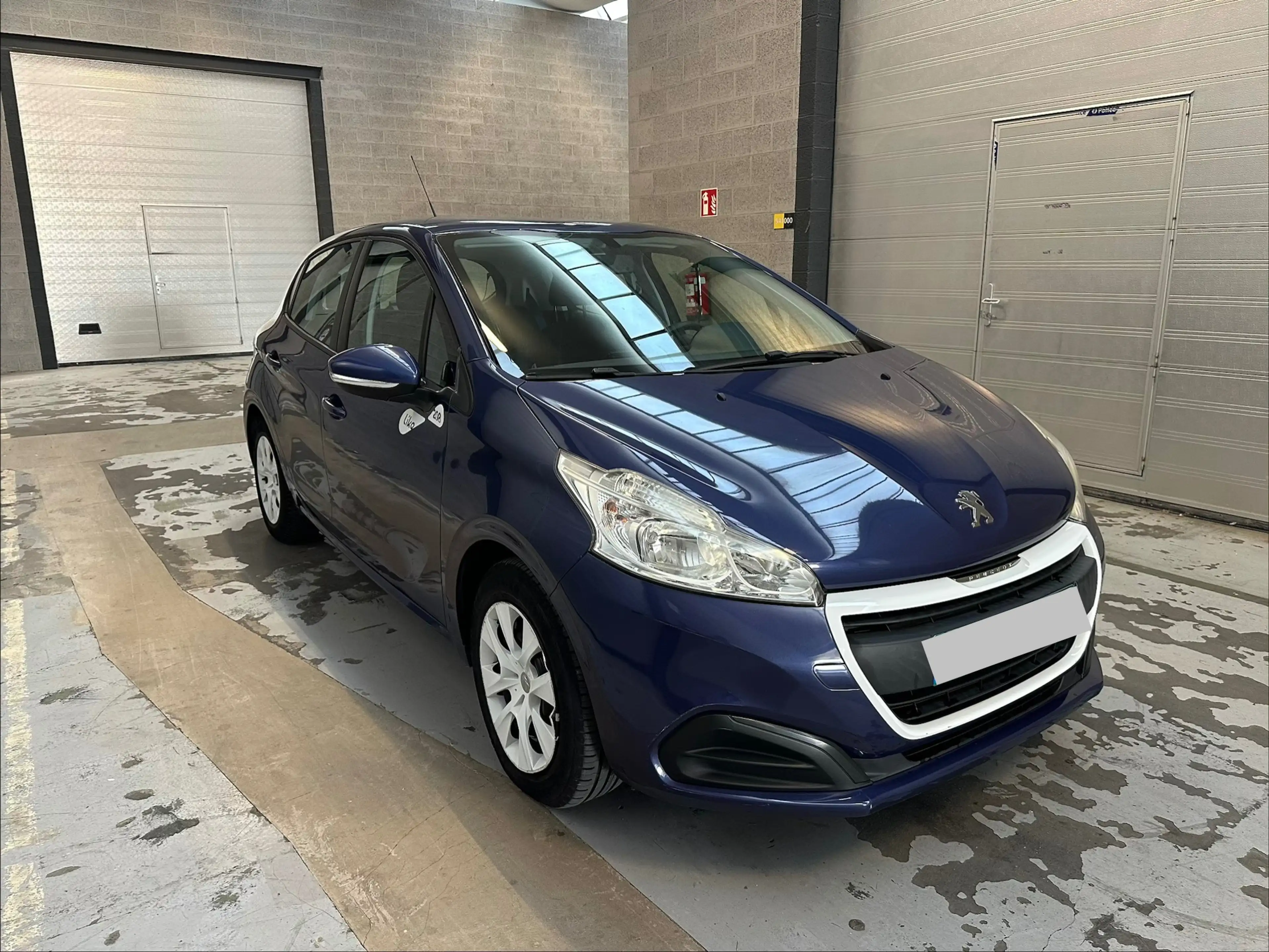 Peugeot 208 208 1.0i PureTech Like — photo 3