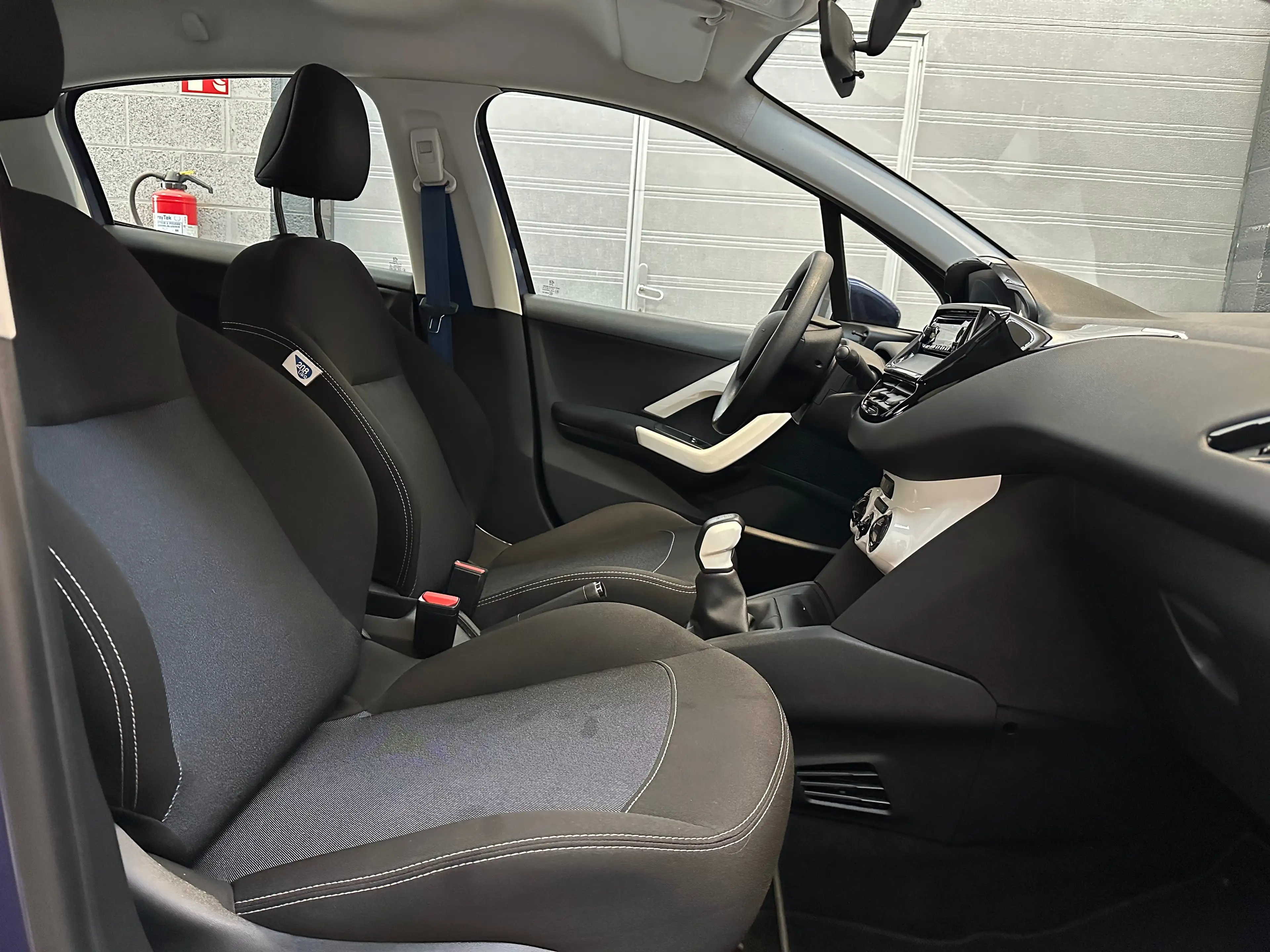 Peugeot 208 208 1.0i PureTech Like — photo 11