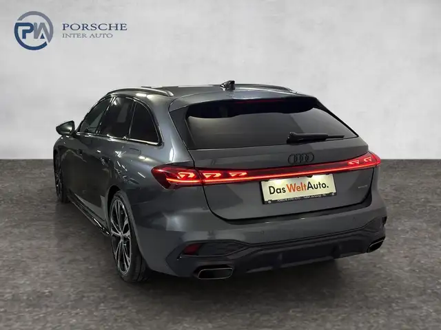 Audi A5 view 4