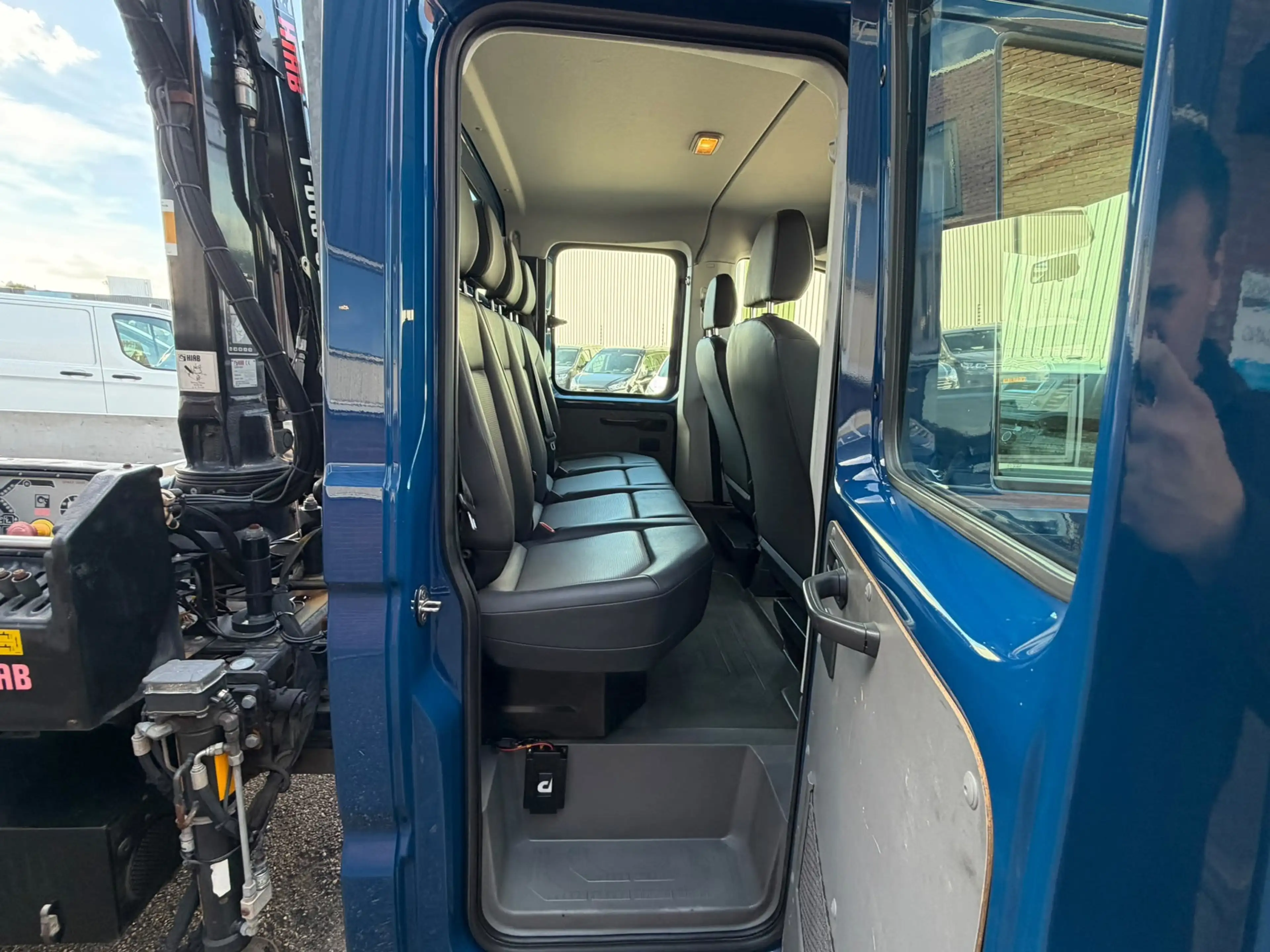 Volkswagen Crafter 35 2.0 TDI Pickup / DC / HIAB Kraan / Trekhaak 6 p — photo 8