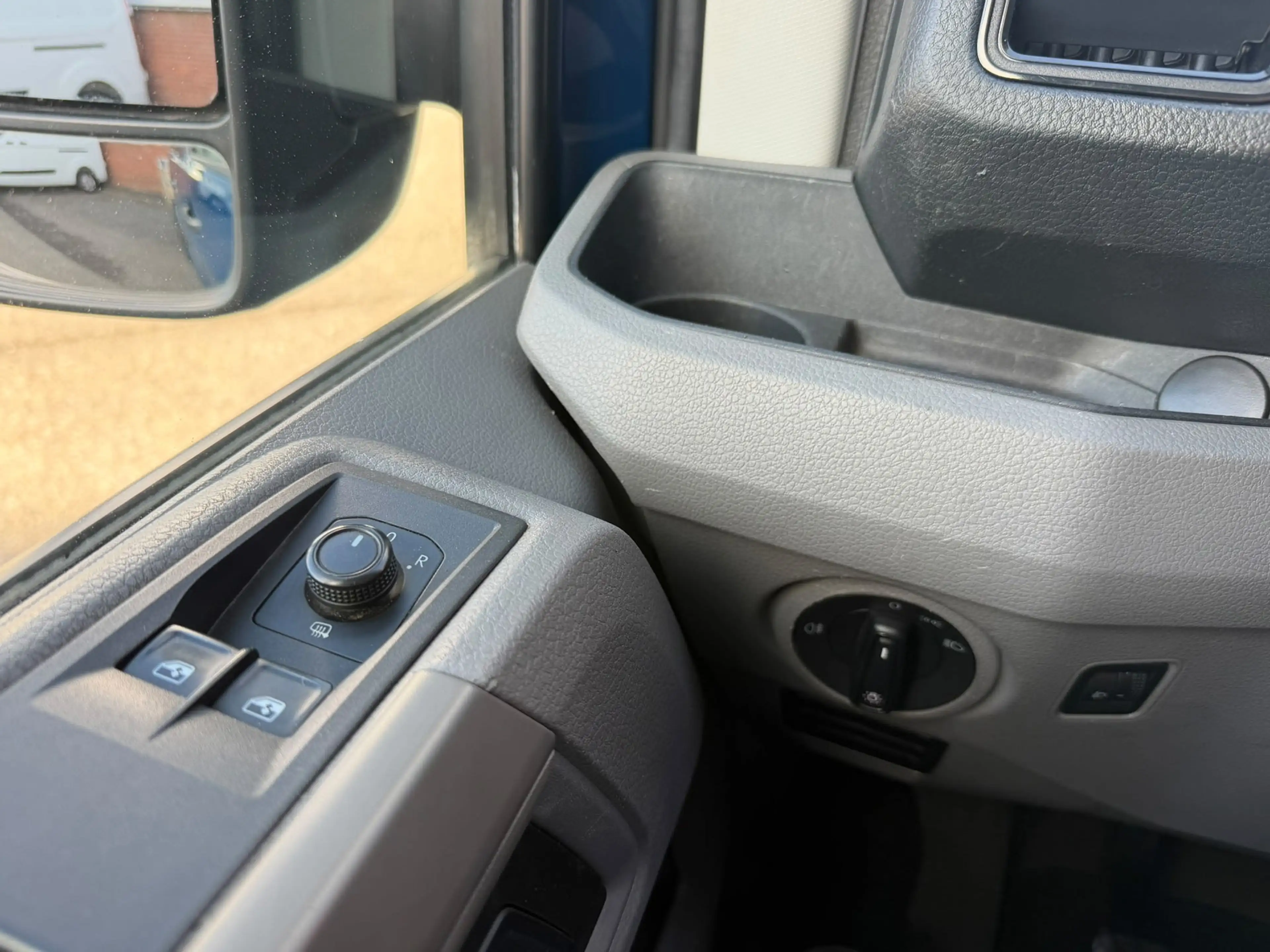 Volkswagen Crafter 35 2.0 TDI Pickup / DC / HIAB Kraan / Trekhaak 6 p — photo 22