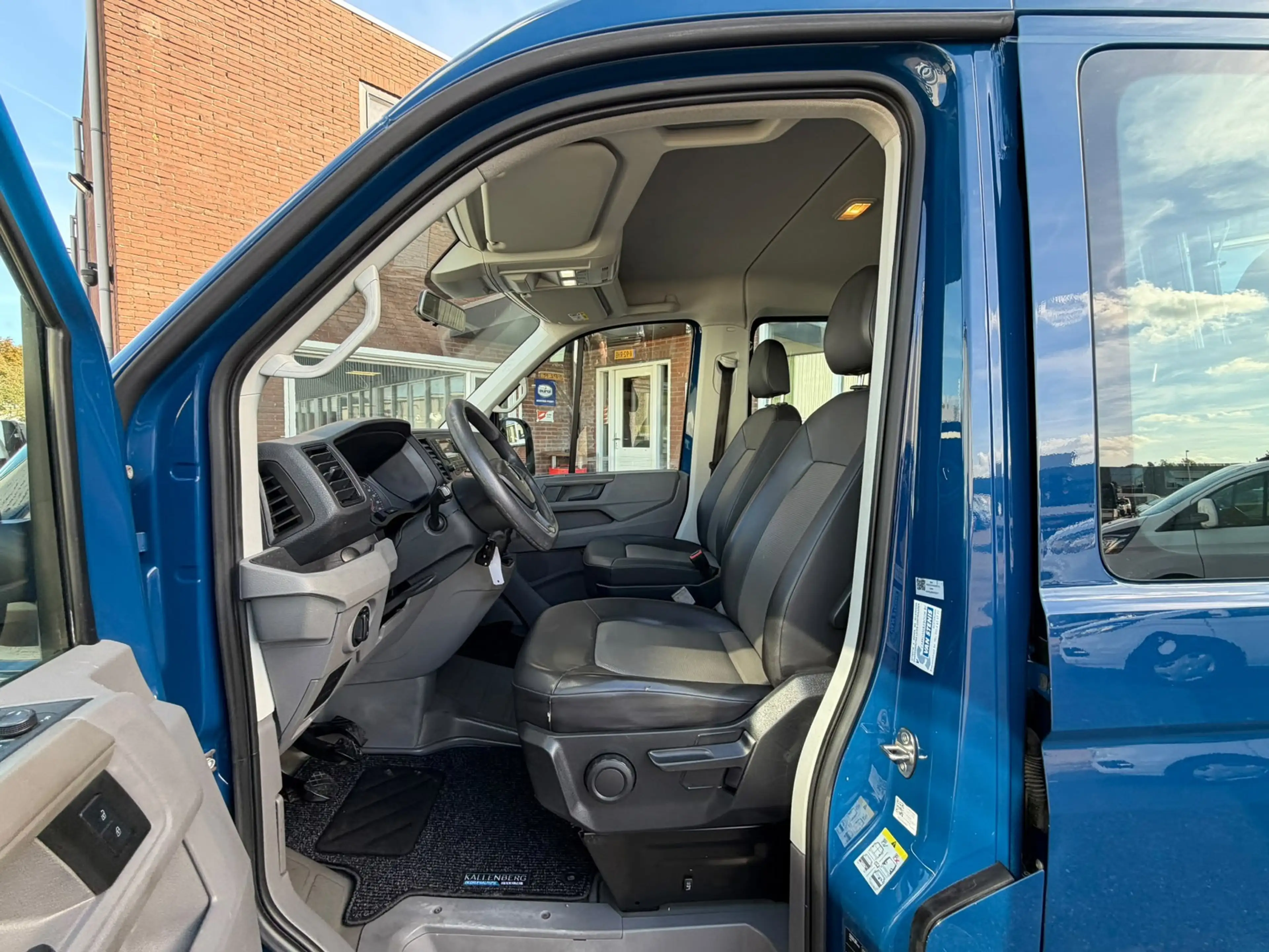 Volkswagen Crafter 35 2.0 TDI Pickup / DC / HIAB Kraan / Trekhaak 6 p — photo 3
