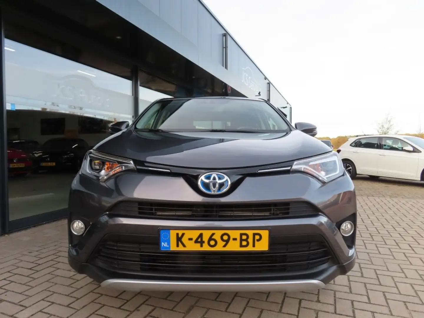 Toyota RAV 4 2.5 HYBRID AWD Ecc Navi Camera Trekhaak 2016 Grijs - 2