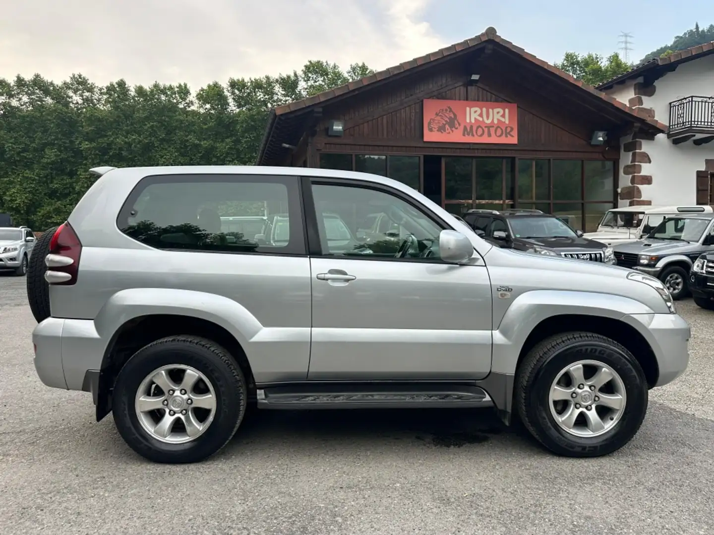 Toyota Land Cruiser 3.0D-4D VX Plateado - 1