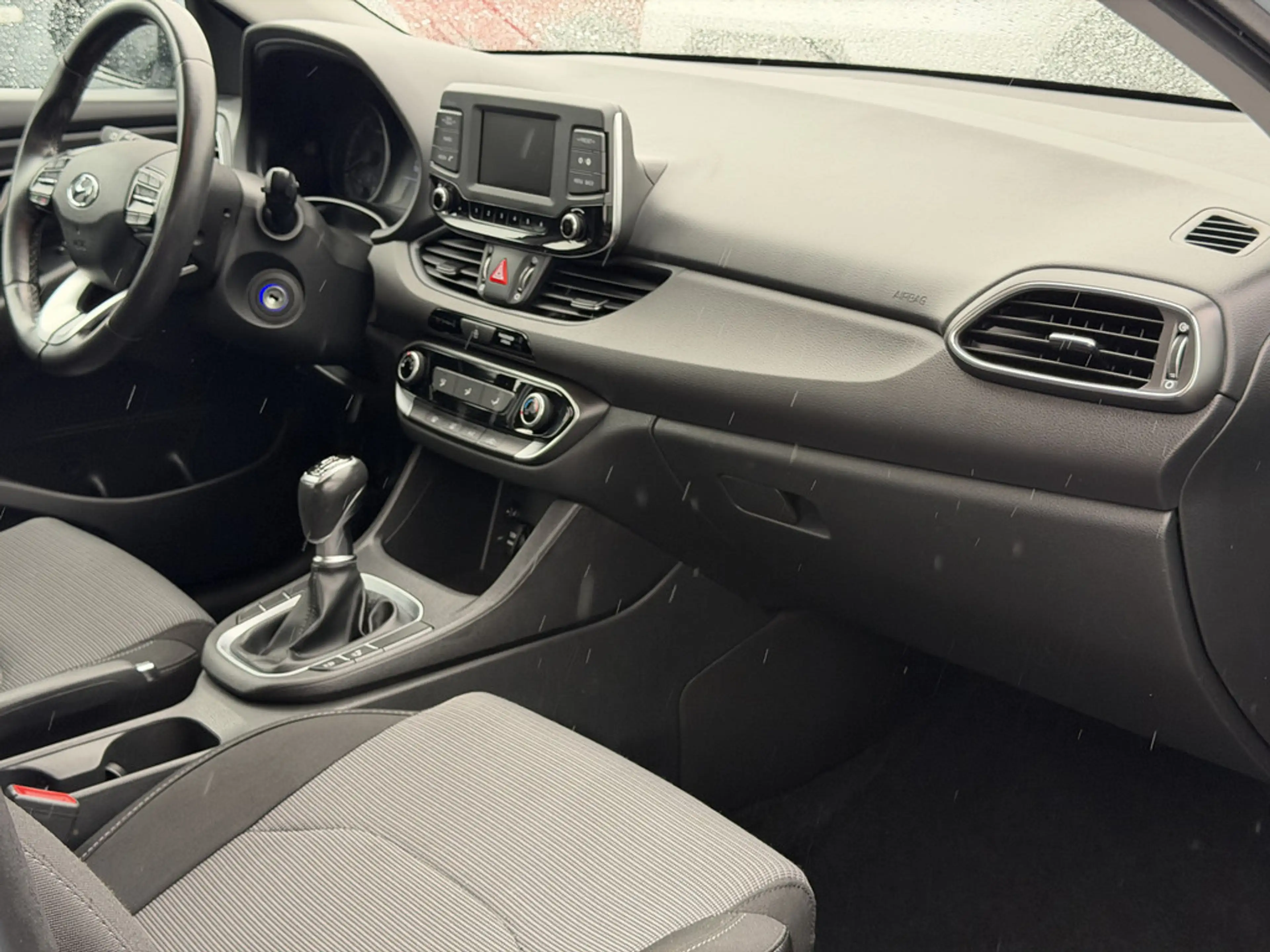 Hyundai i30 1.4 Select — photo 12