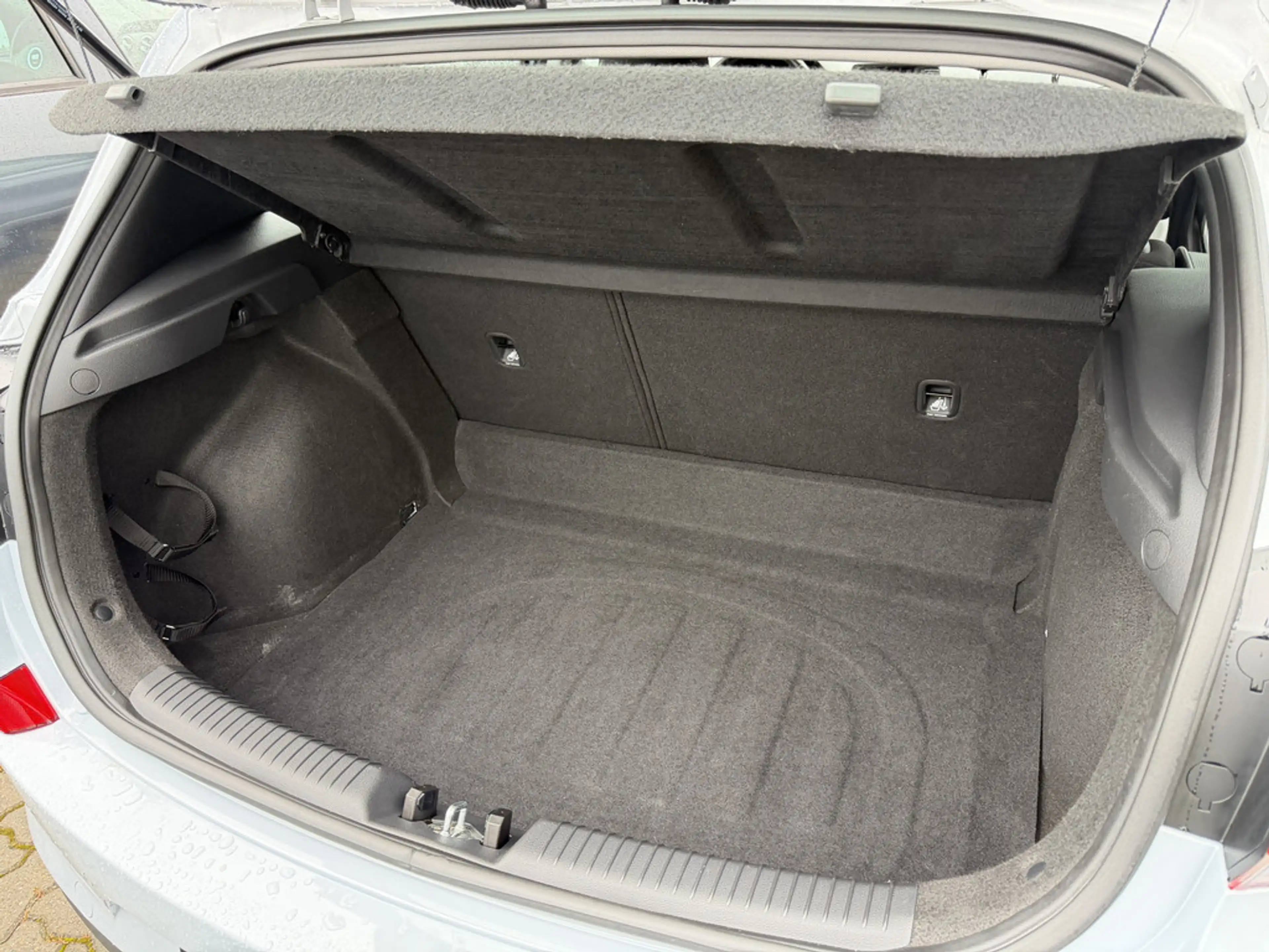 Hyundai i30 1.4 Select — photo 13